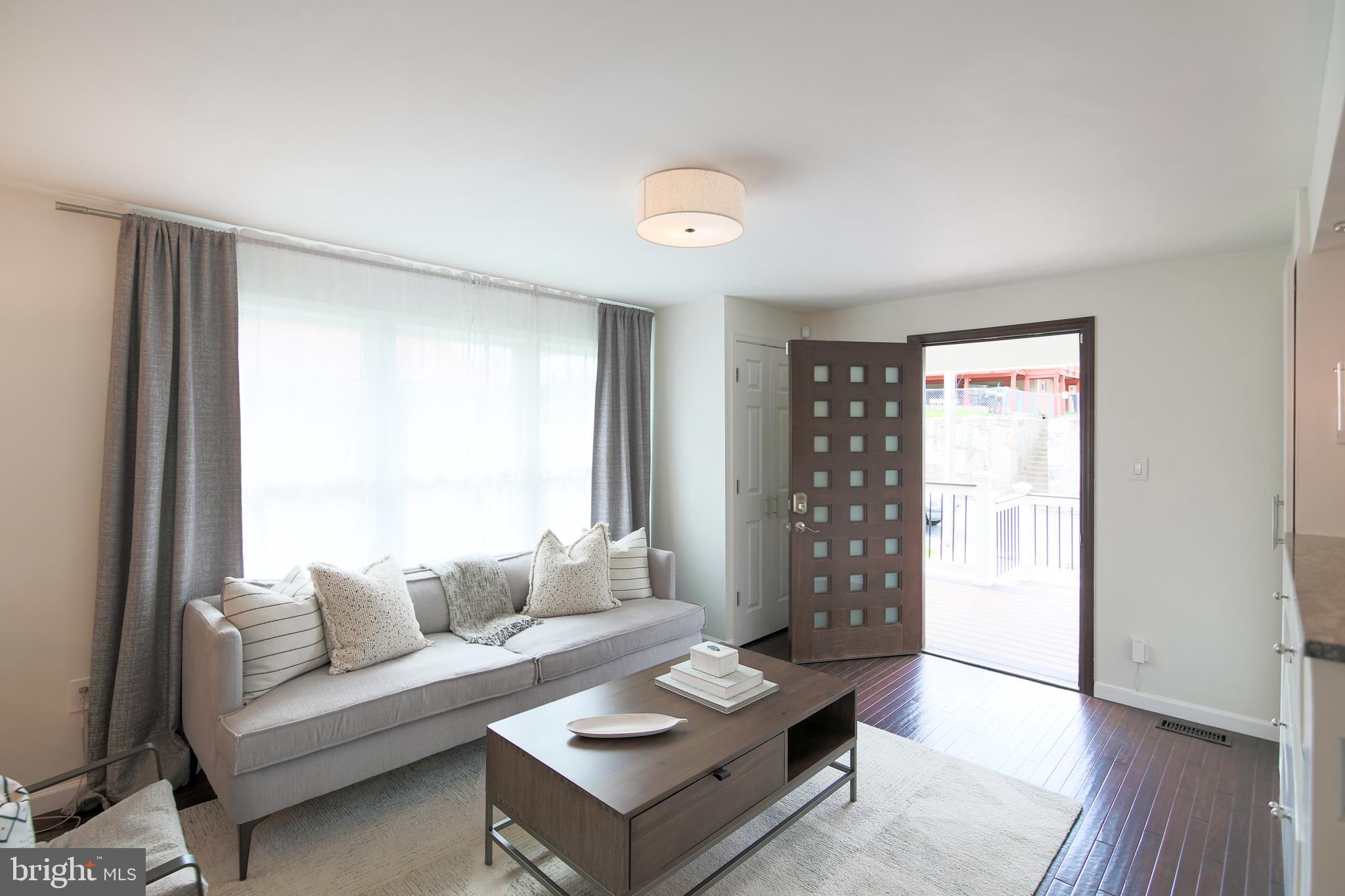 SOUTHGATE - Residential