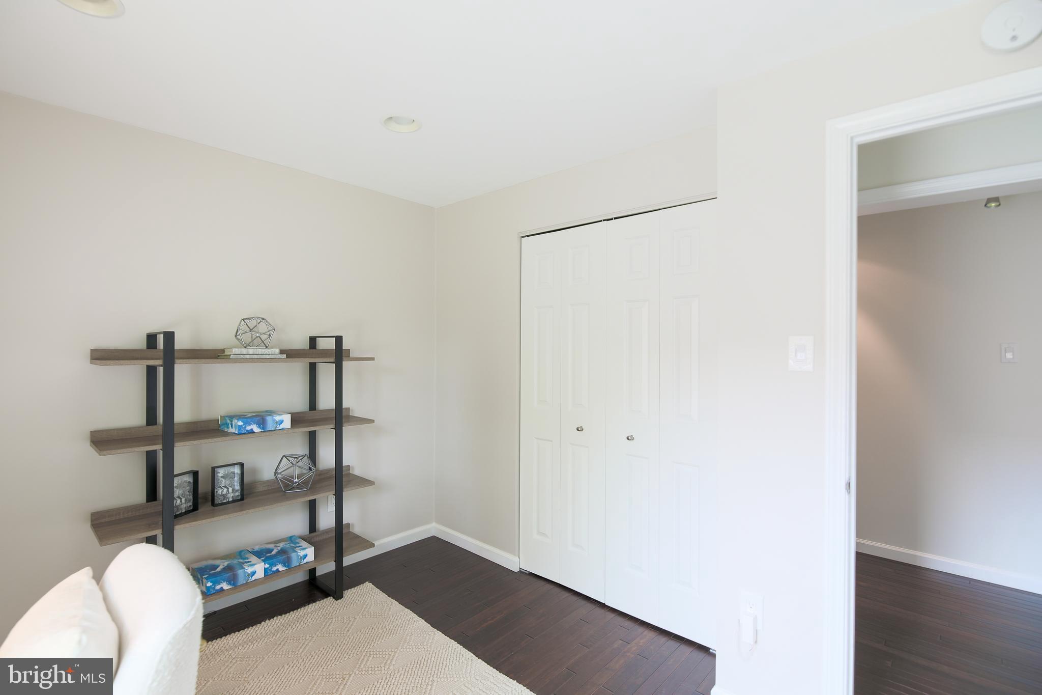 SOUTHGATE - Residential