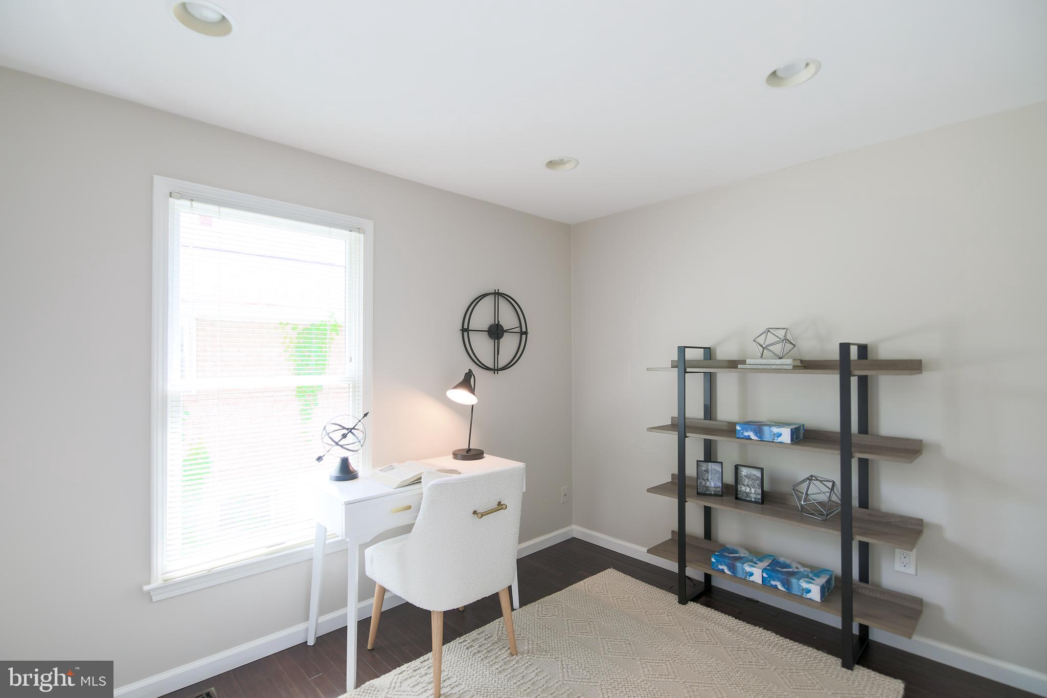 SOUTHGATE - Residential