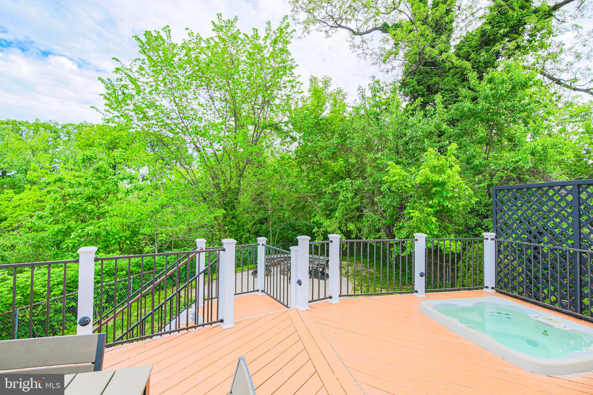 SOUTHGATE - Residential