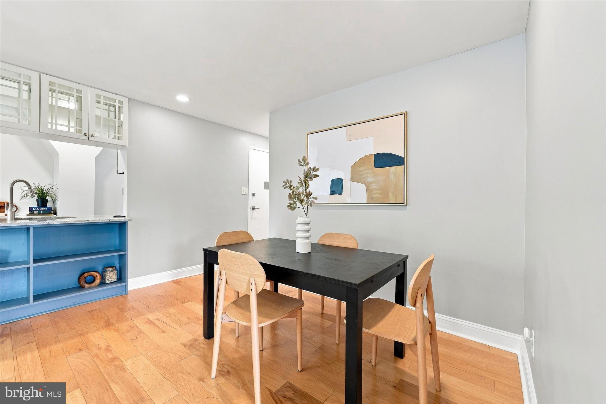 1810 RITTENHOUSE SQUARE 18 407-408