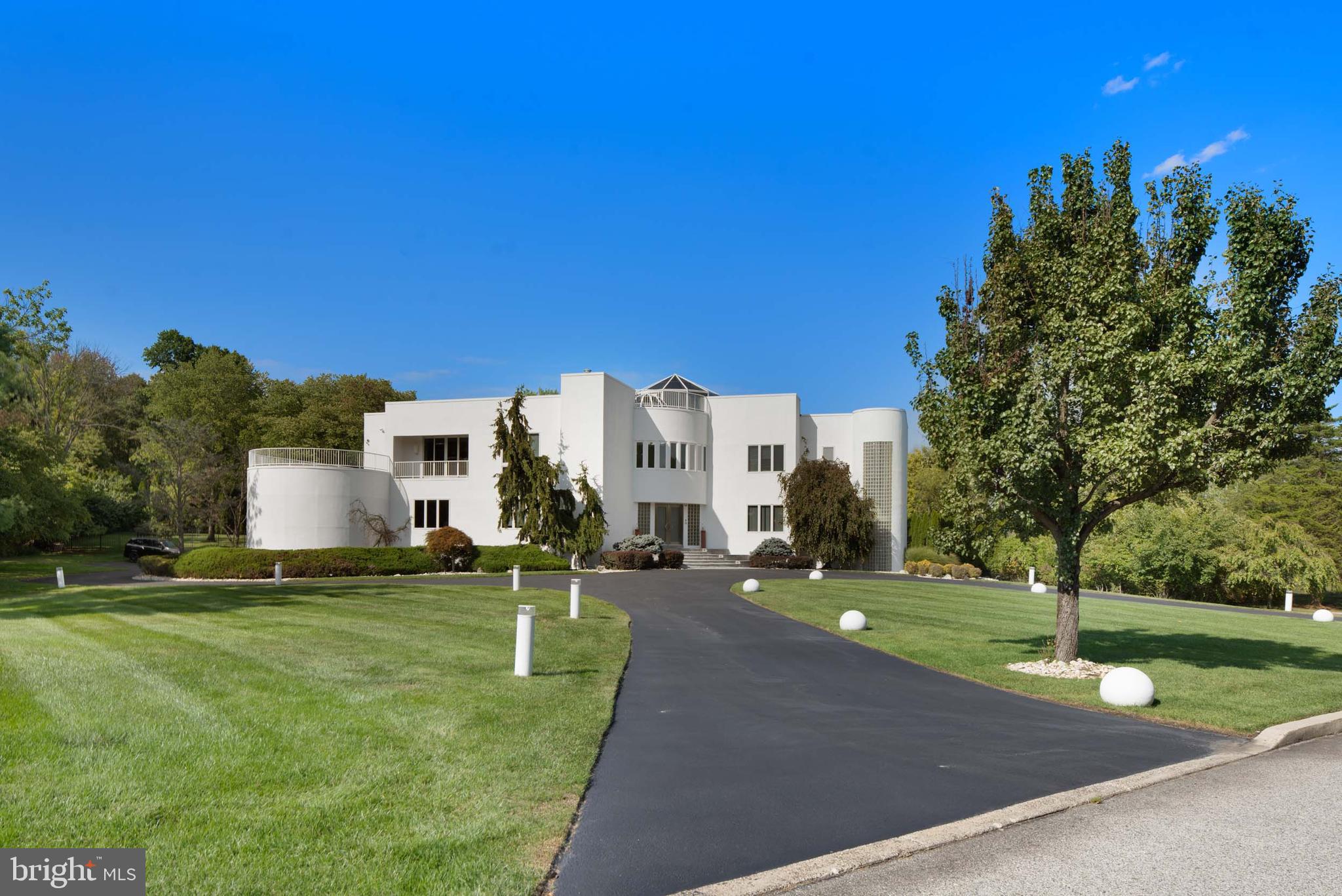 COUNTRY CLUB ESTS - Residential