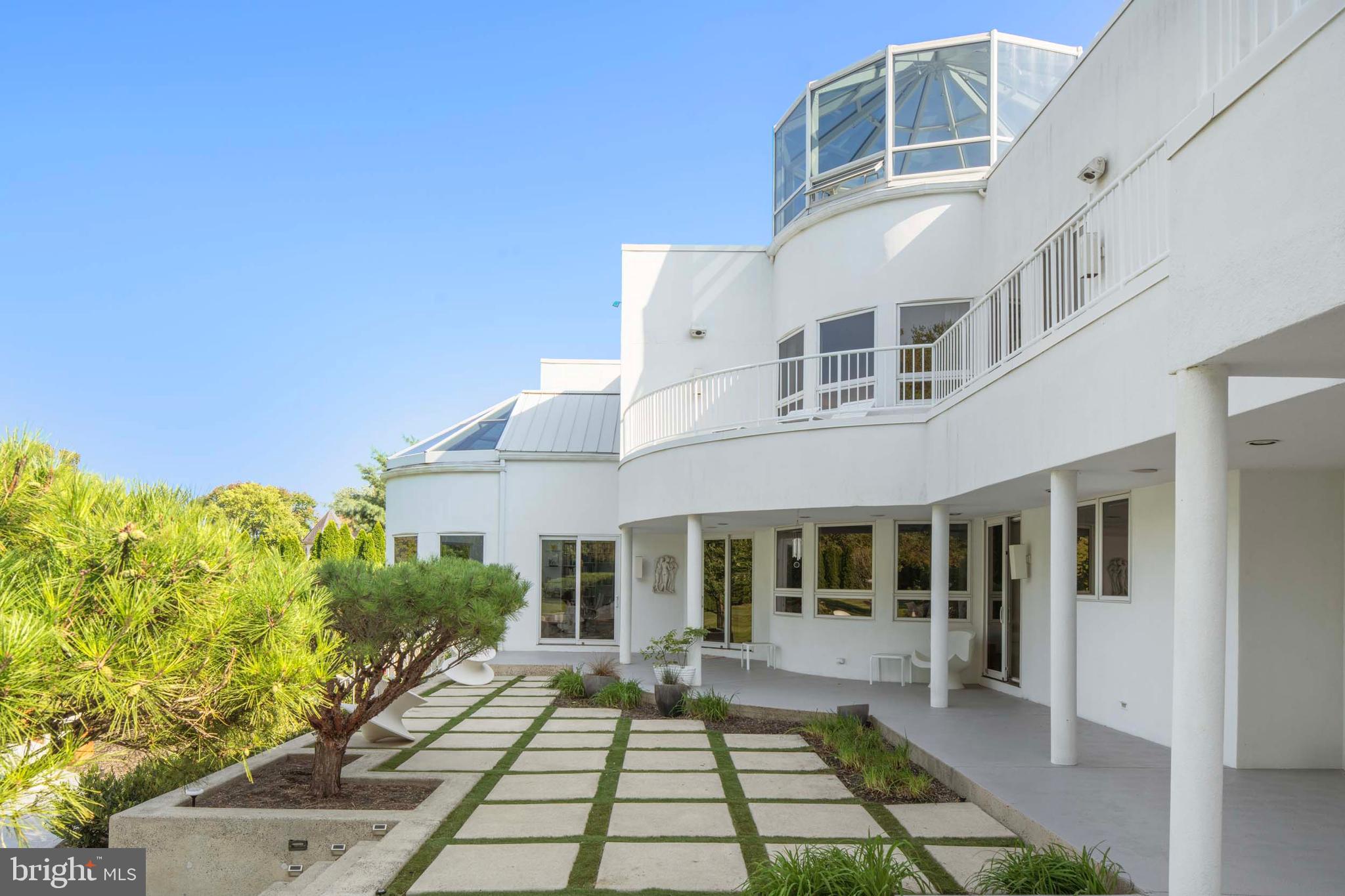 COUNTRY CLUB ESTS - Residential