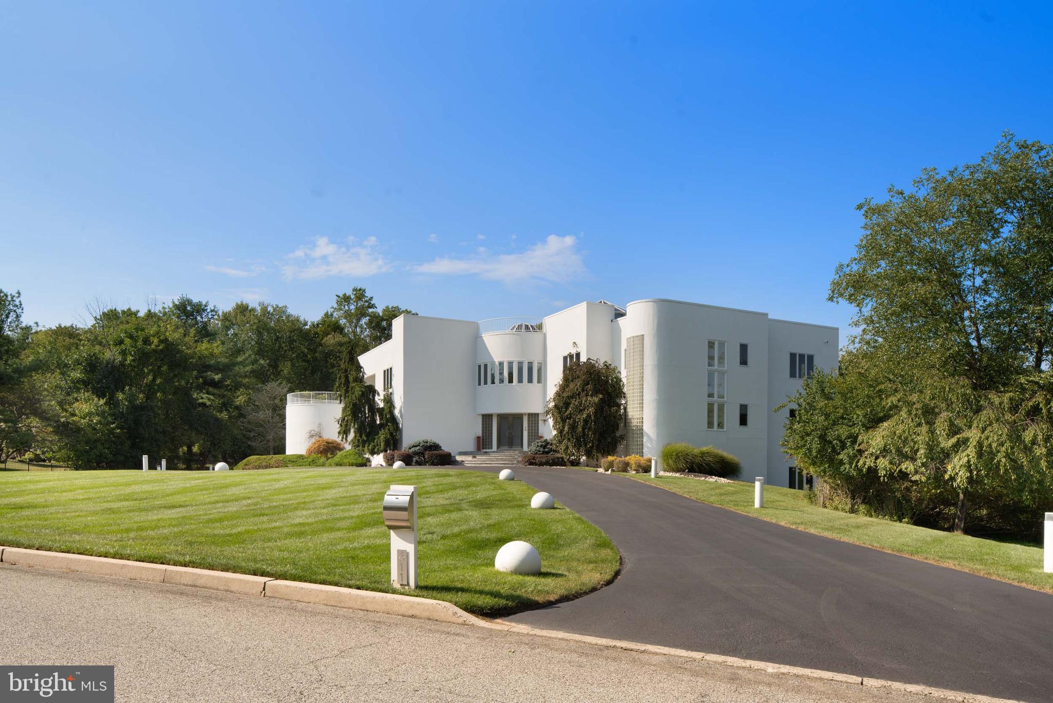 COUNTRY CLUB ESTS - Residential
