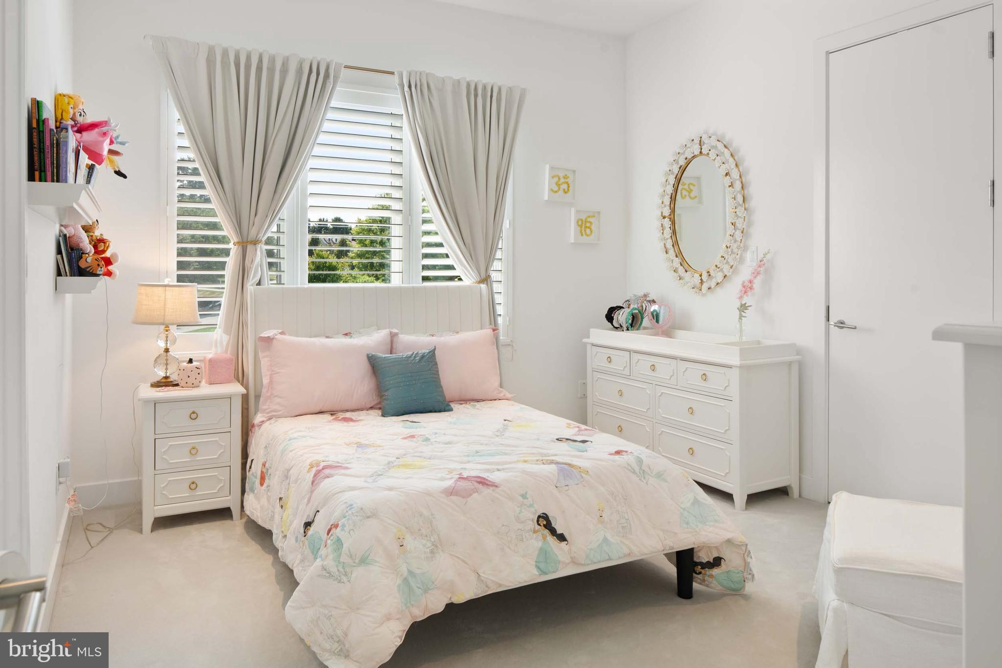 COUNTRY CLUB ESTS - Residential