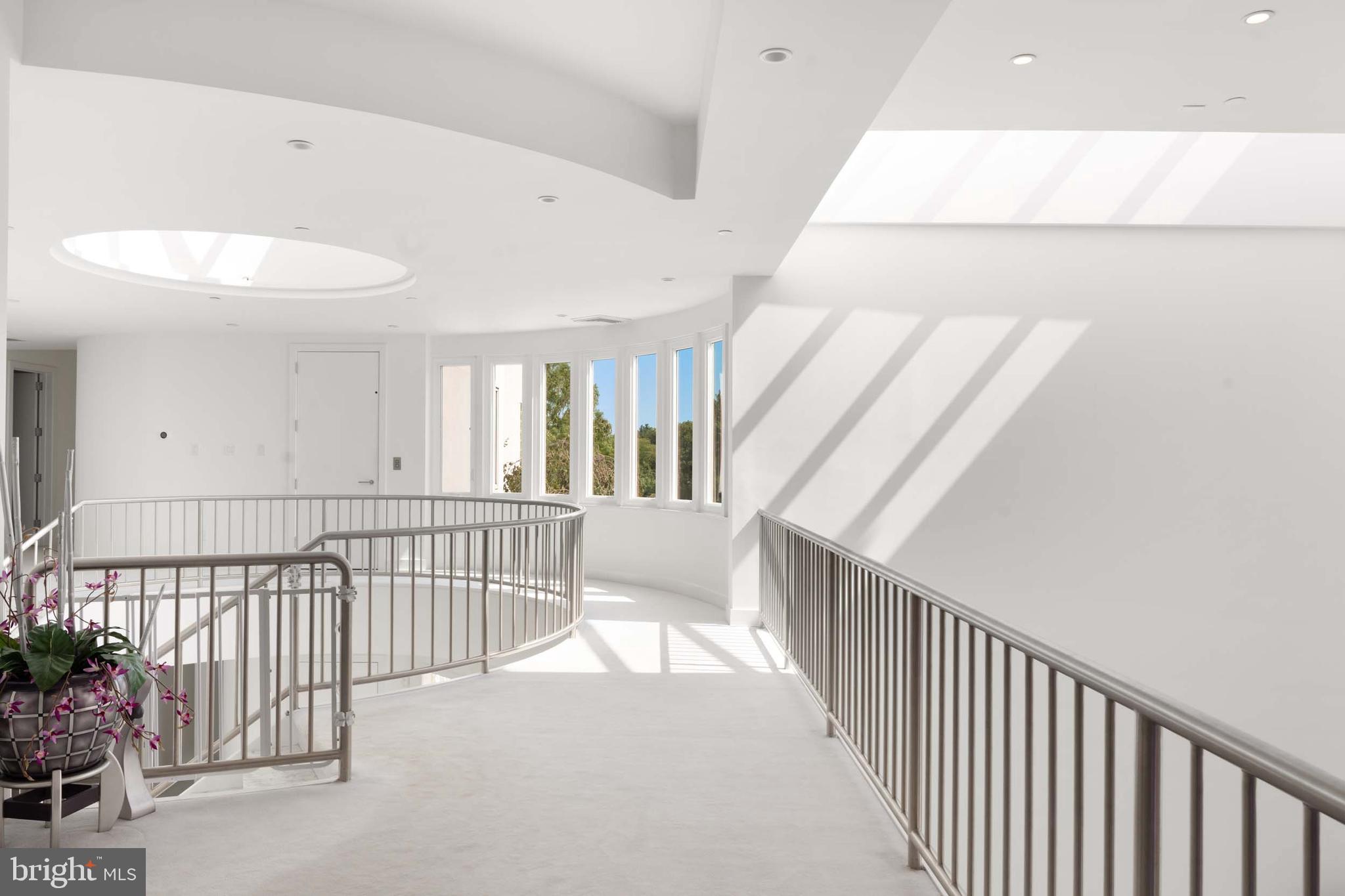 COUNTRY CLUB ESTS - Residential
