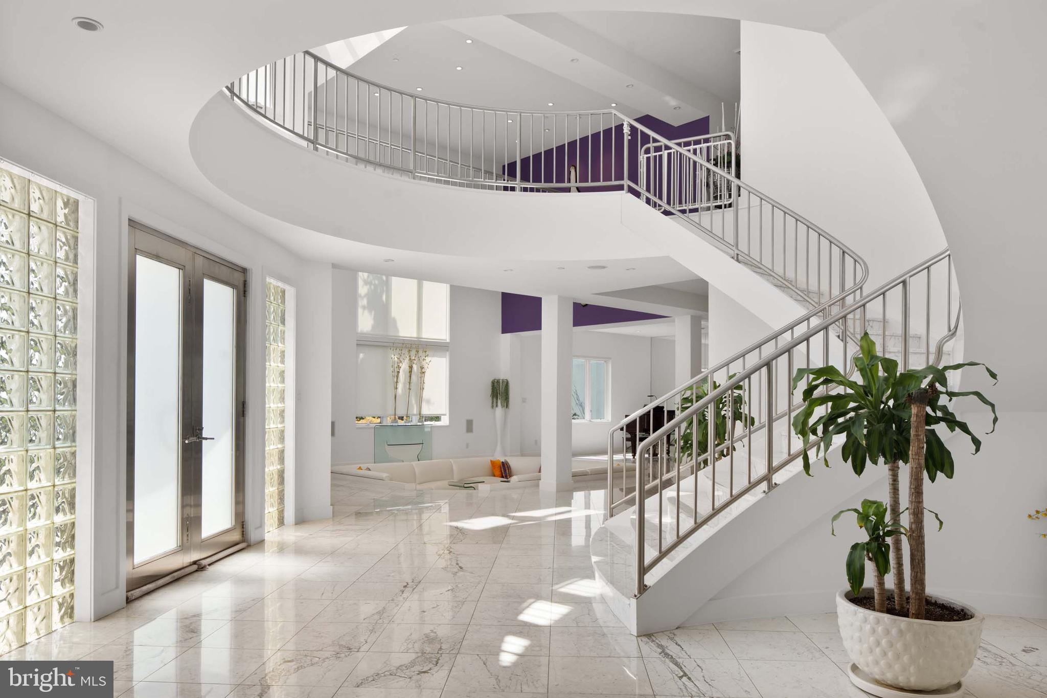 COUNTRY CLUB ESTS - Residential
