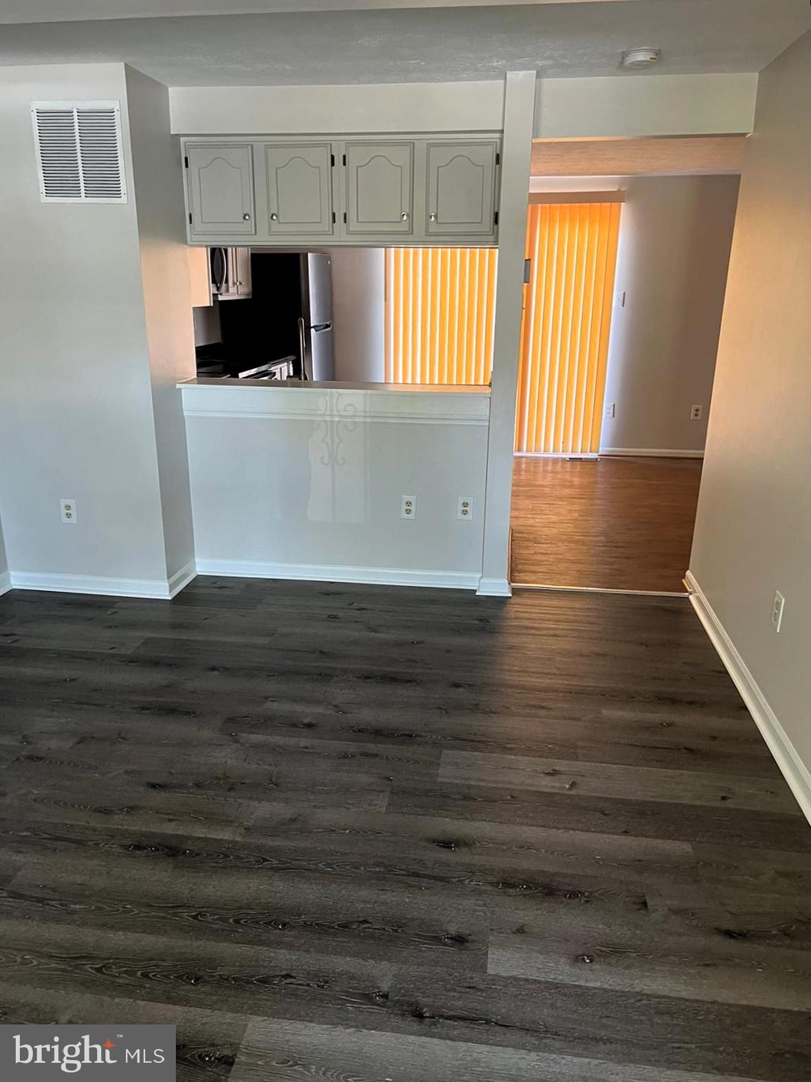 PARKVIEW TRAIL - Residential Lease