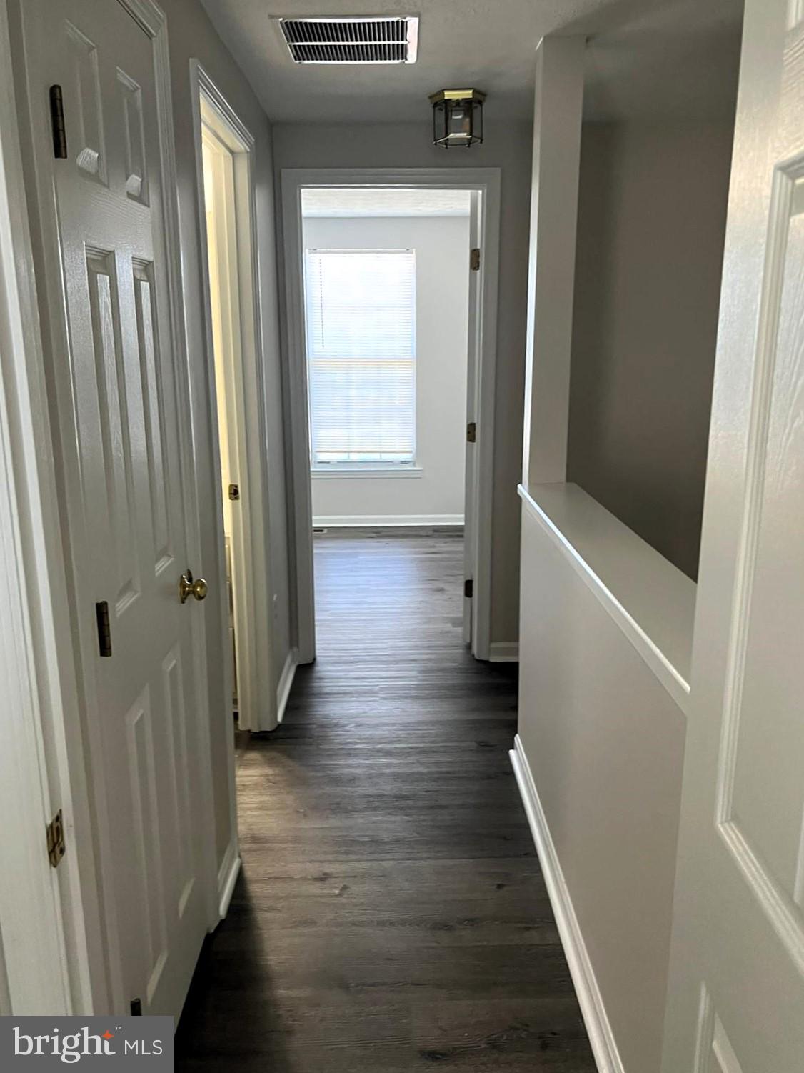 PARKVIEW TRAIL - Residential Lease