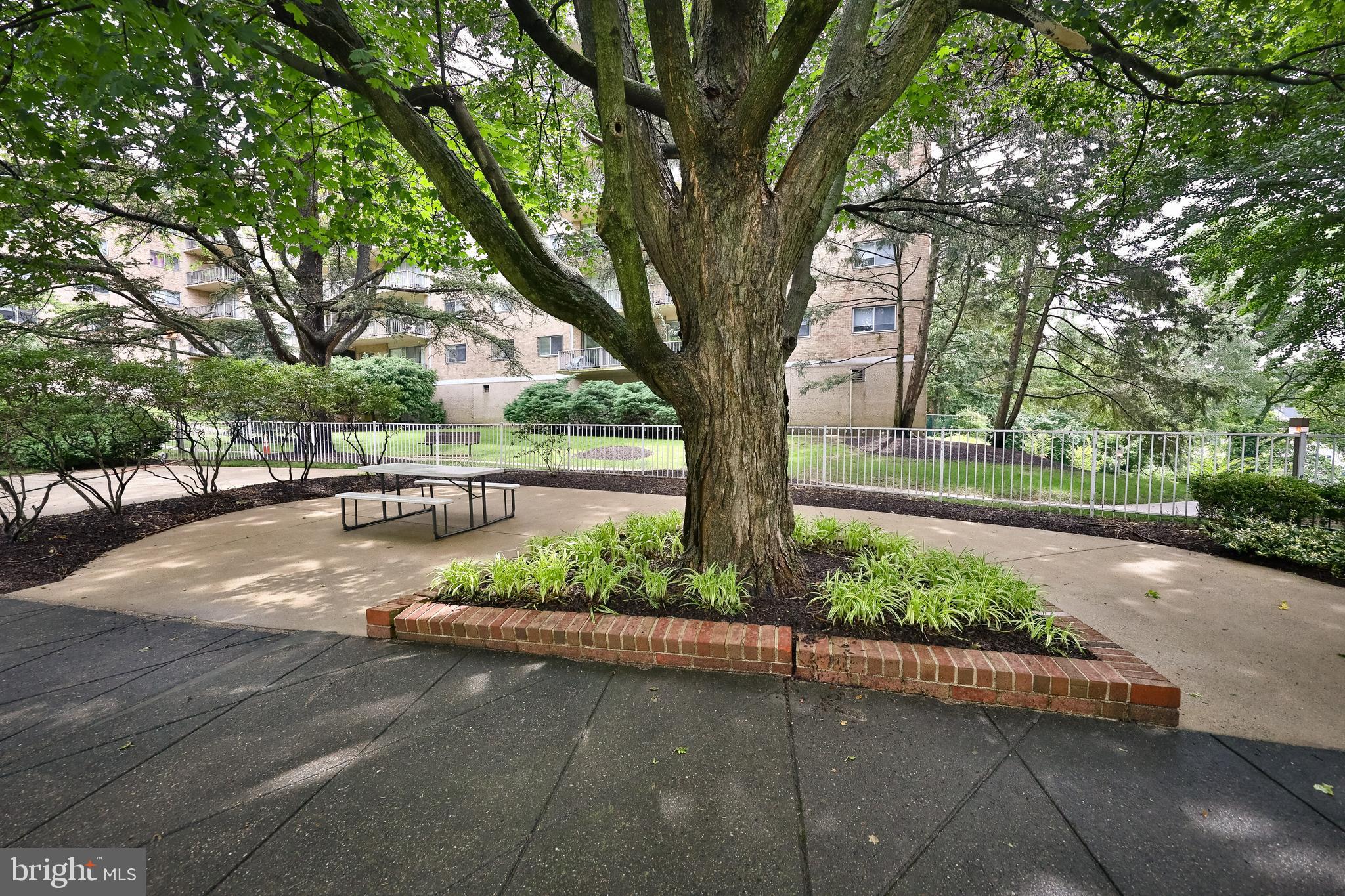 JENKINTOWN - Residential