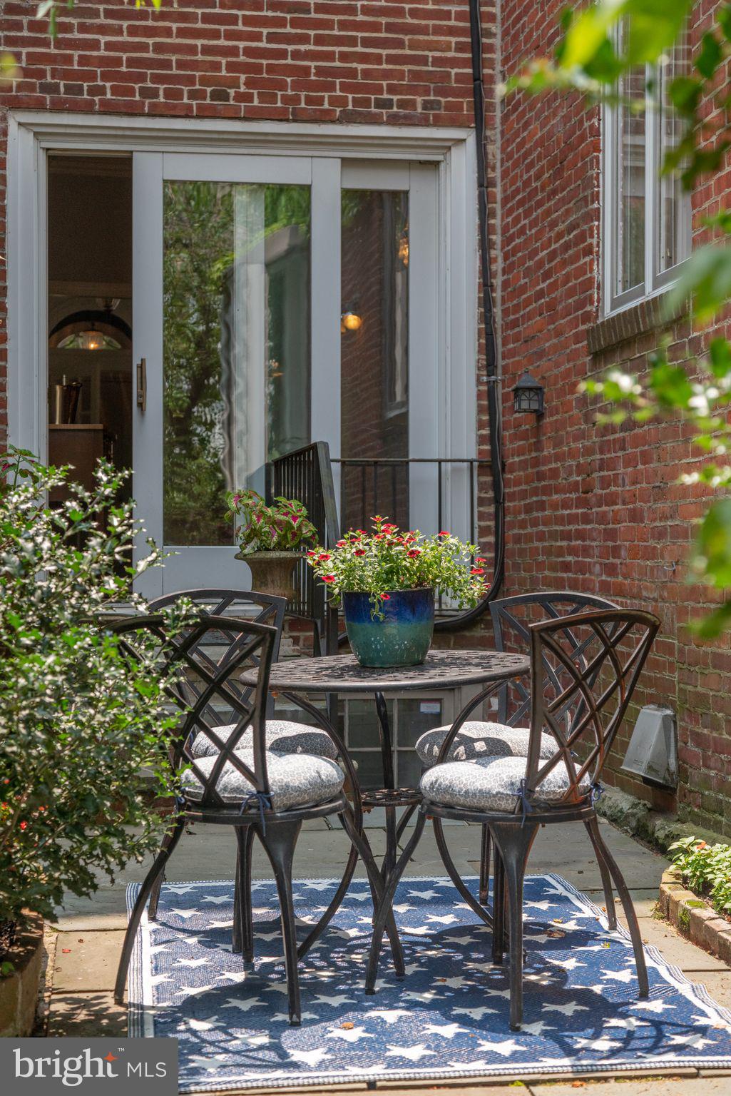 SOCIETY HILL - Residential