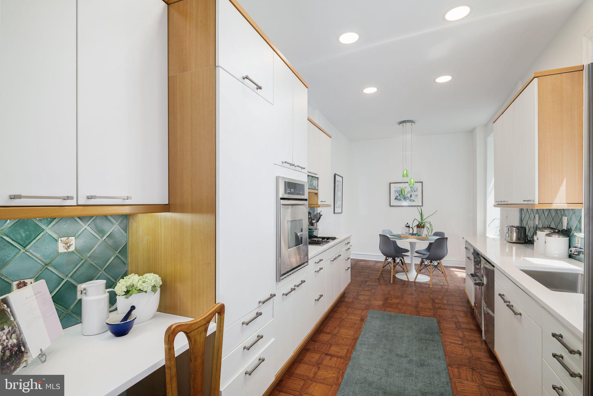 SOCIETY HILL - Residential