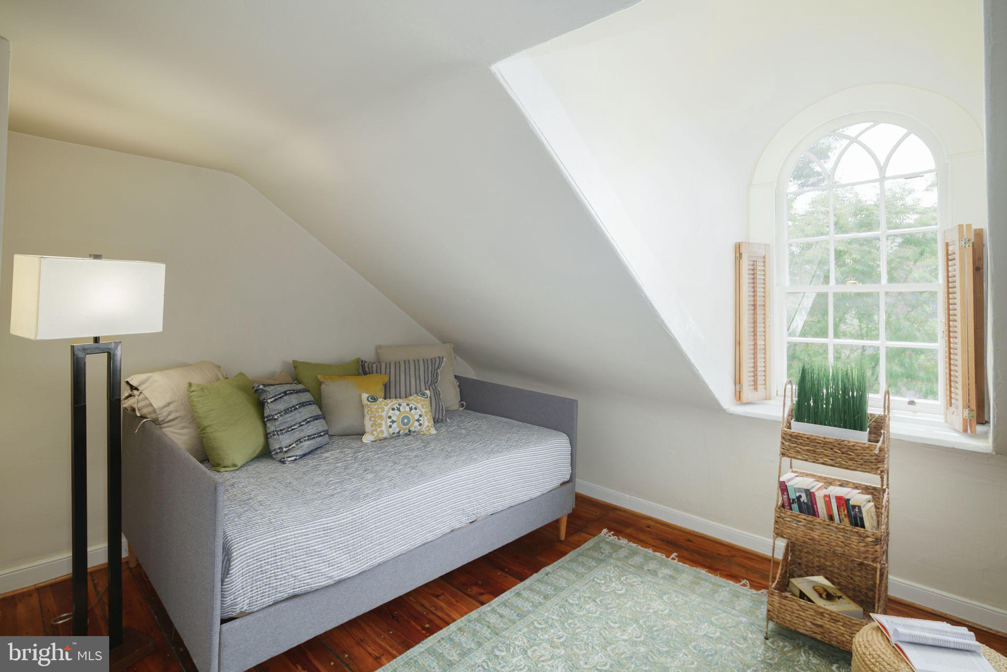 SOCIETY HILL - Residential