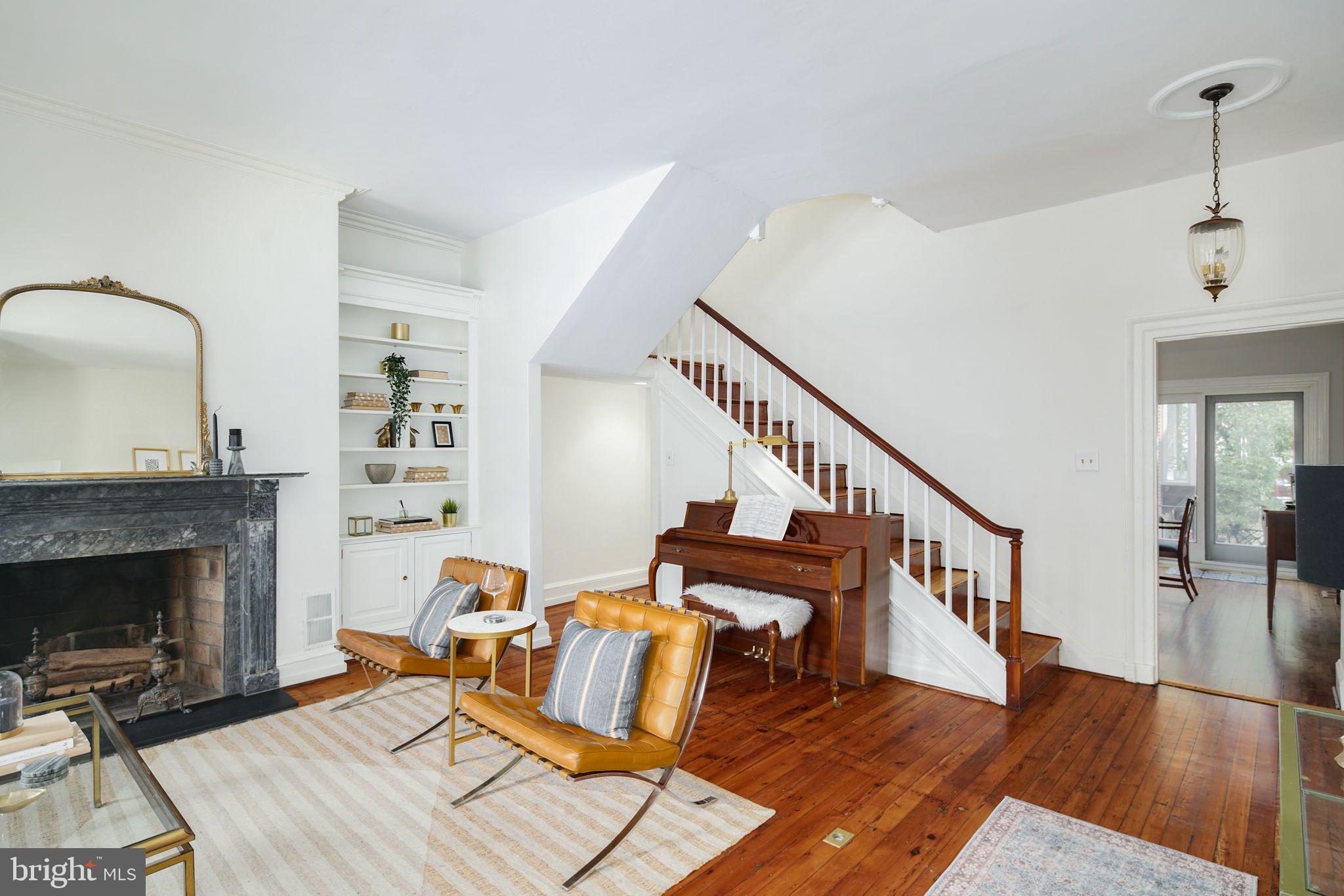 SOCIETY HILL - Residential