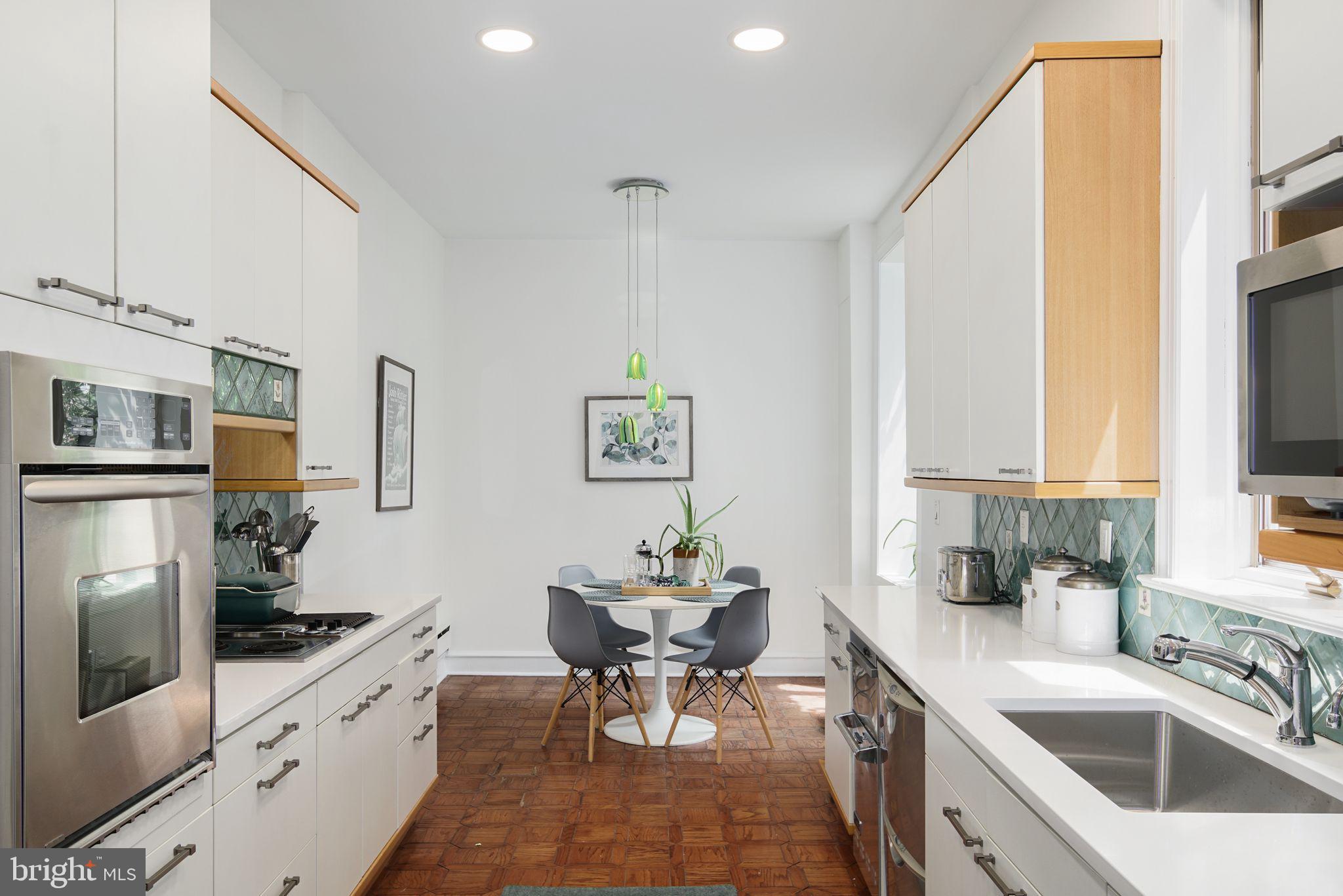 SOCIETY HILL - Residential