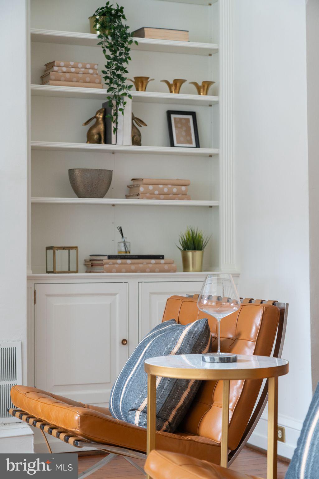 SOCIETY HILL - Residential