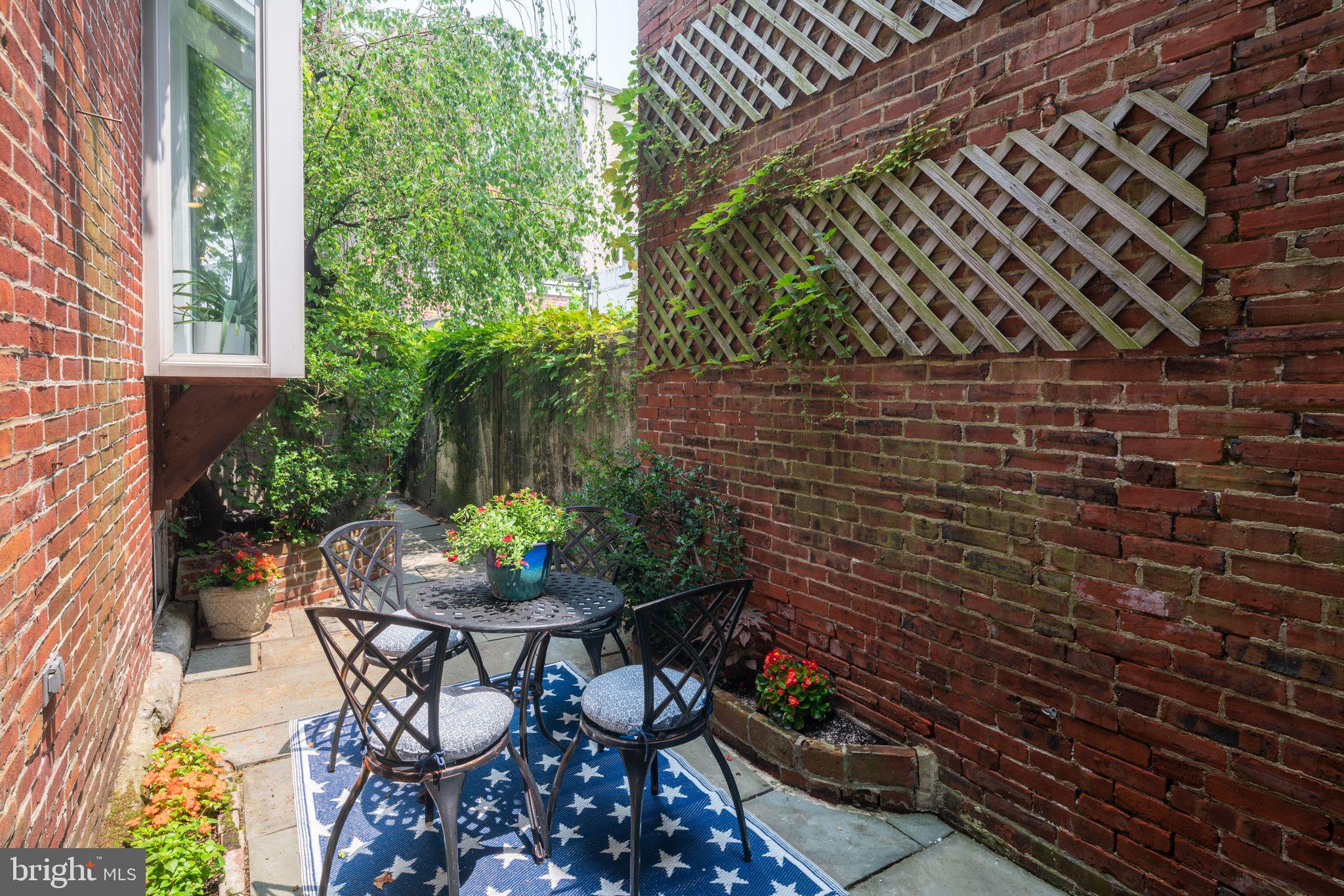 SOCIETY HILL - Residential