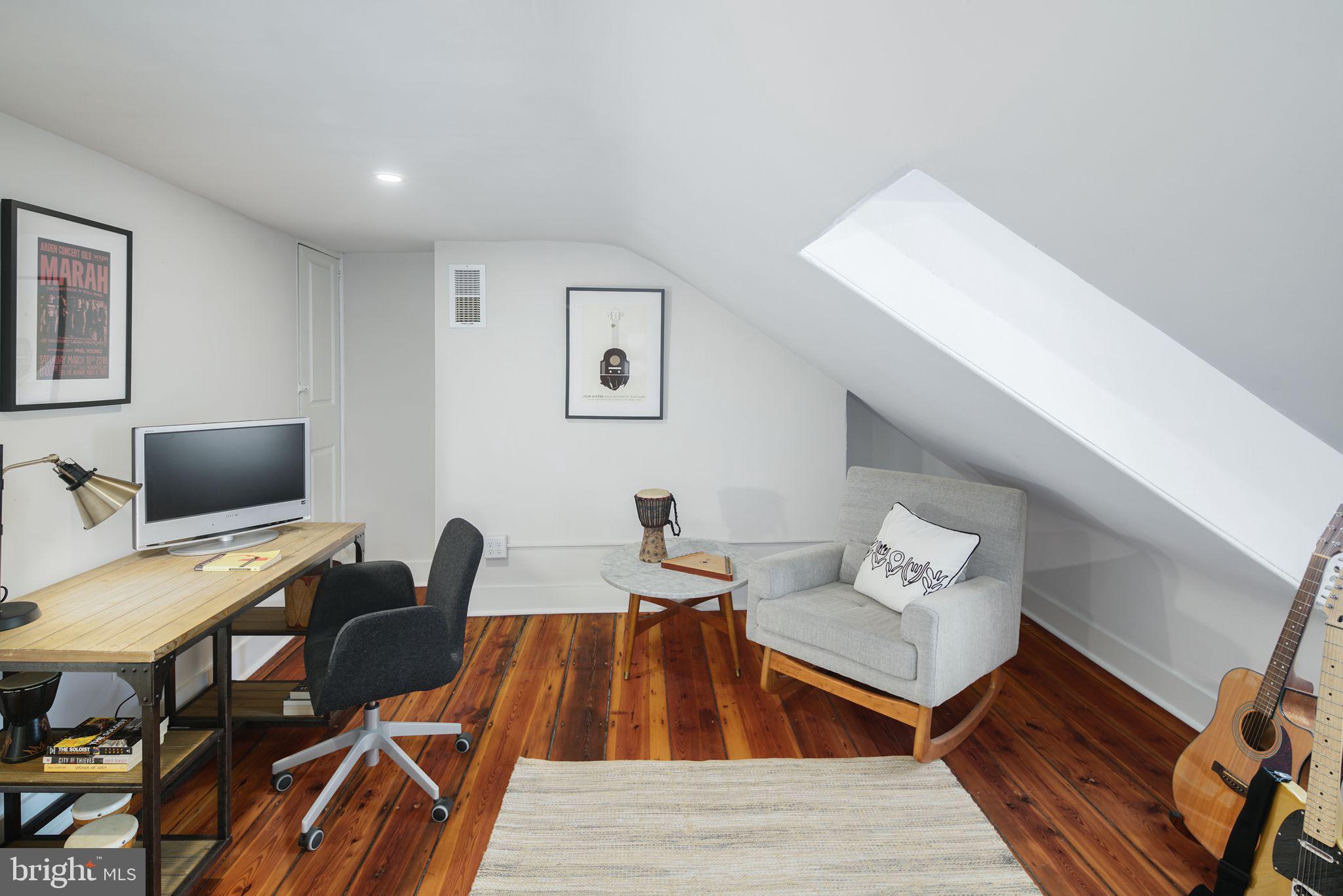 SOCIETY HILL - Residential