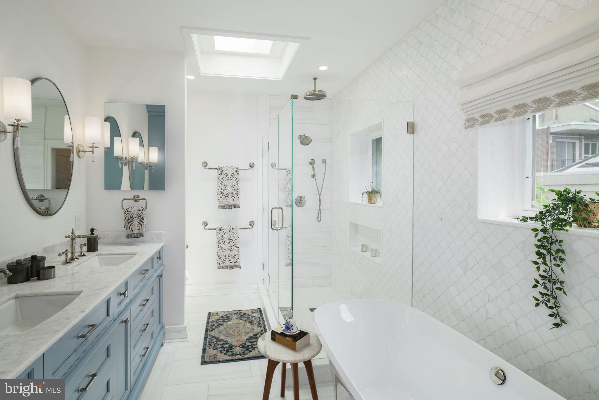 SOCIETY HILL - Residential