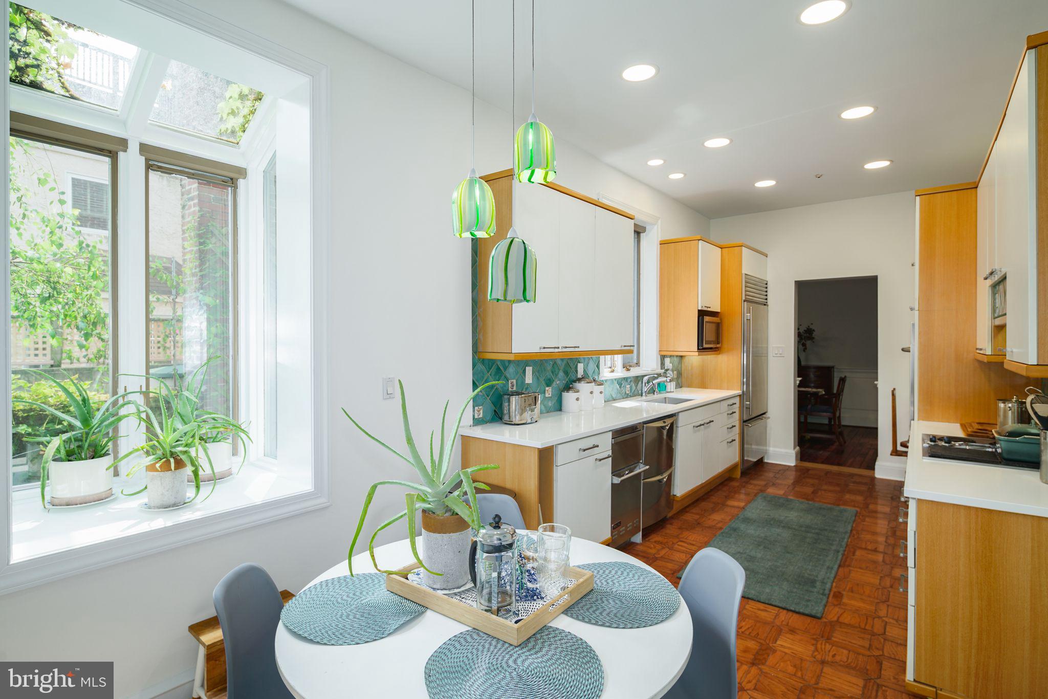 SOCIETY HILL - Residential