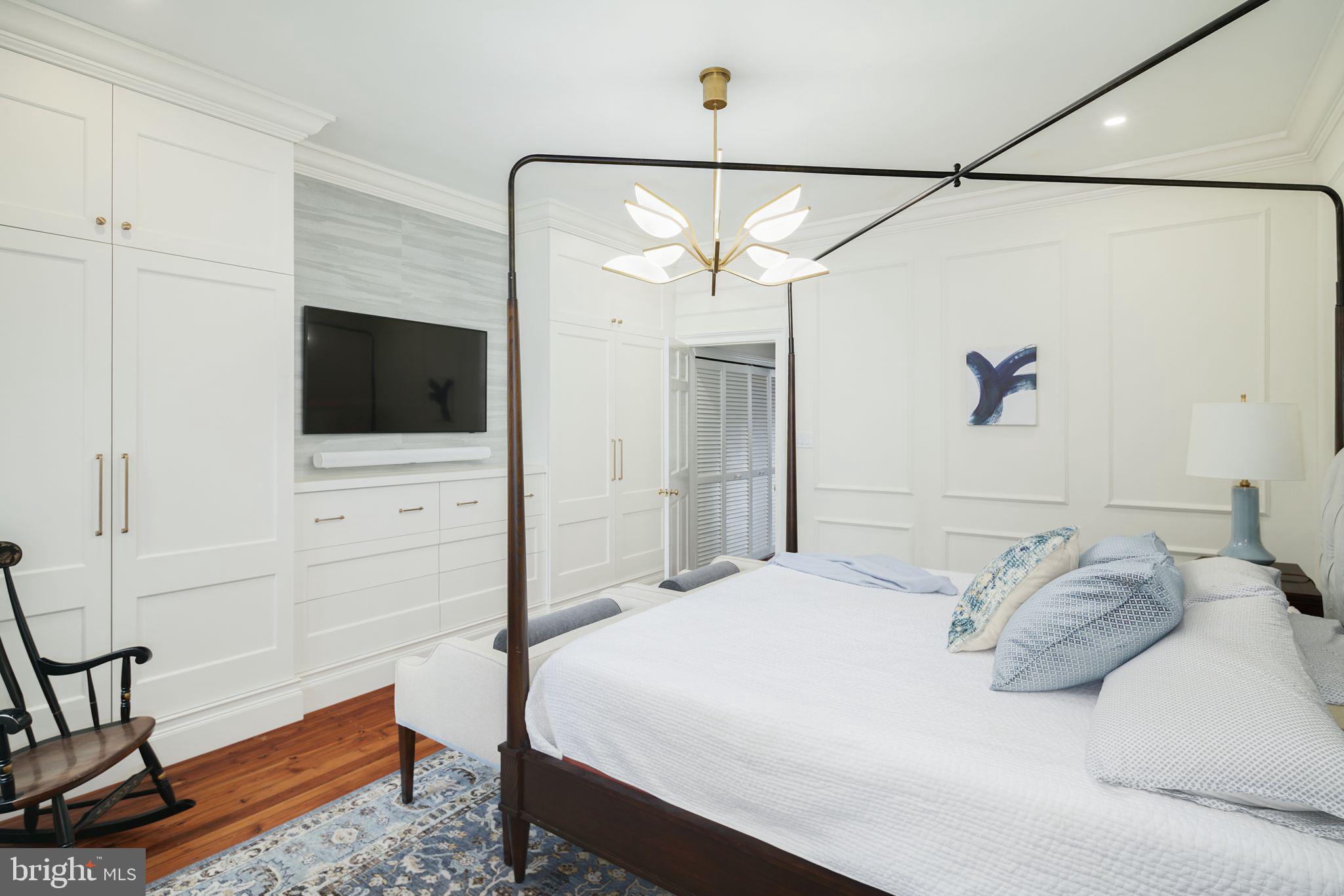 SOCIETY HILL - Residential