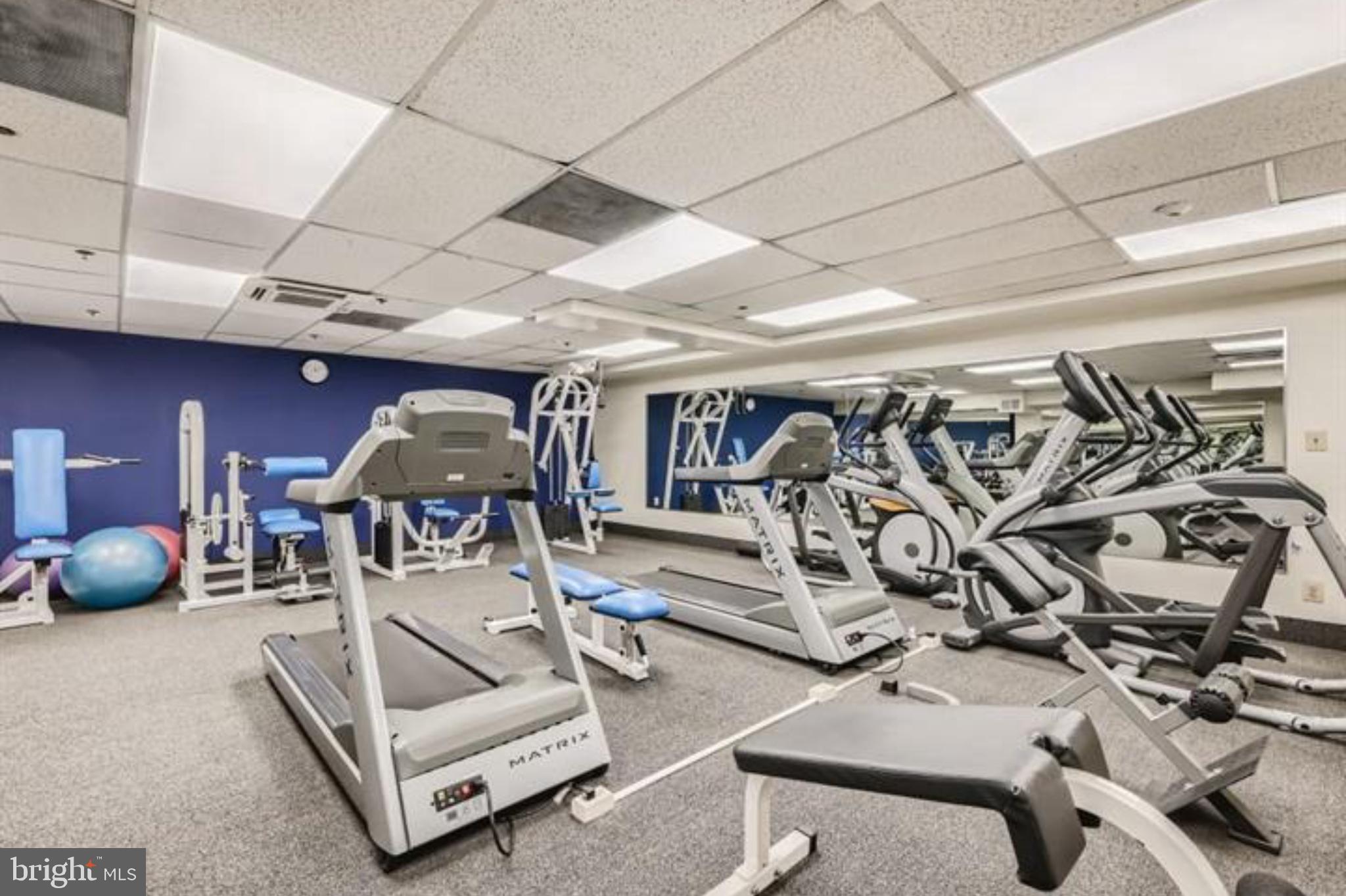 HENDERSON'S WHARF - Residential Lease