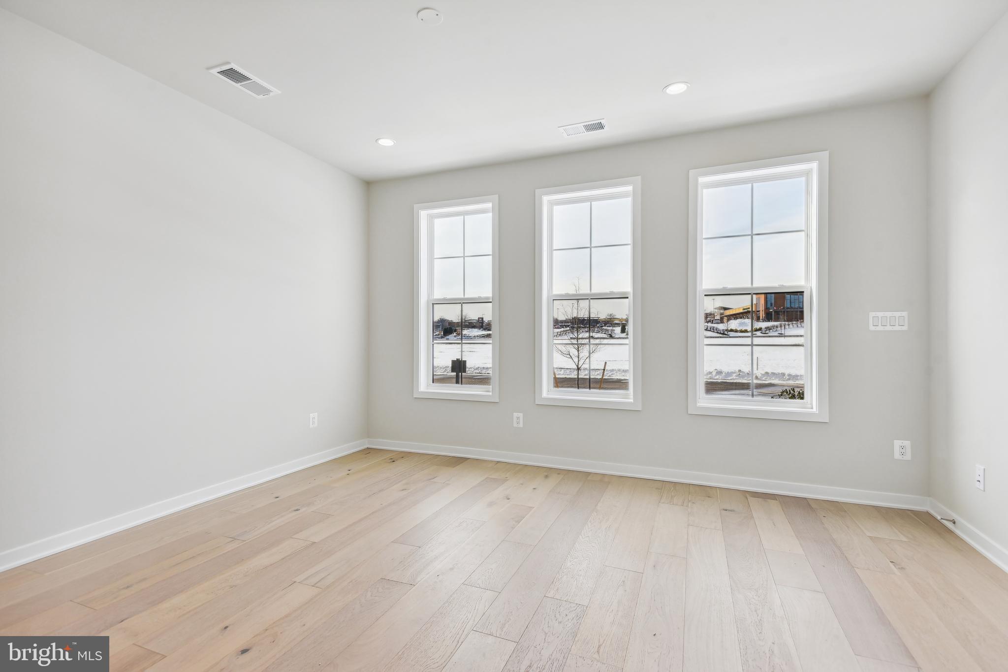 REGENCY AT BELMONT - Residential