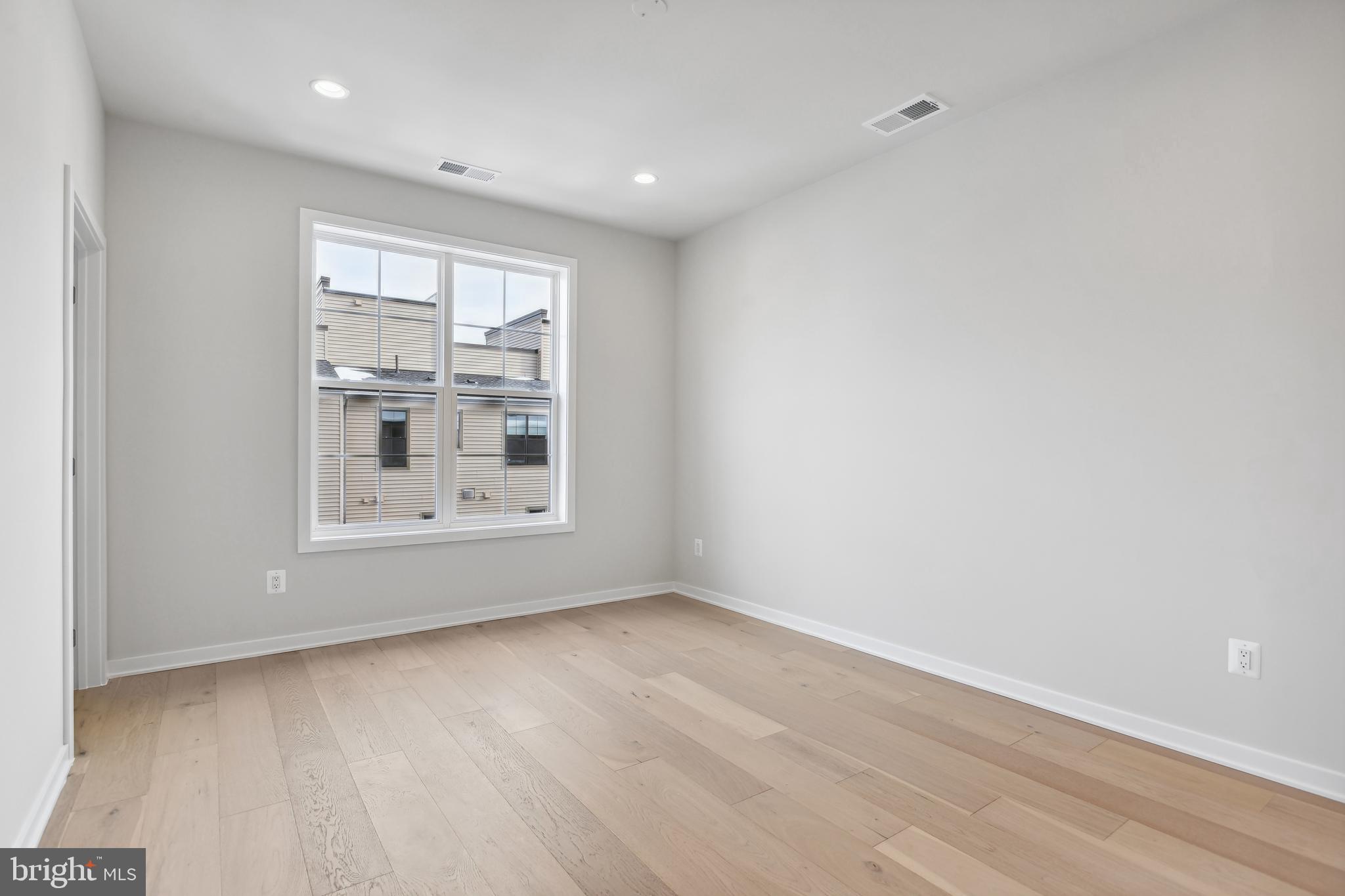 REGENCY AT BELMONT - Residential