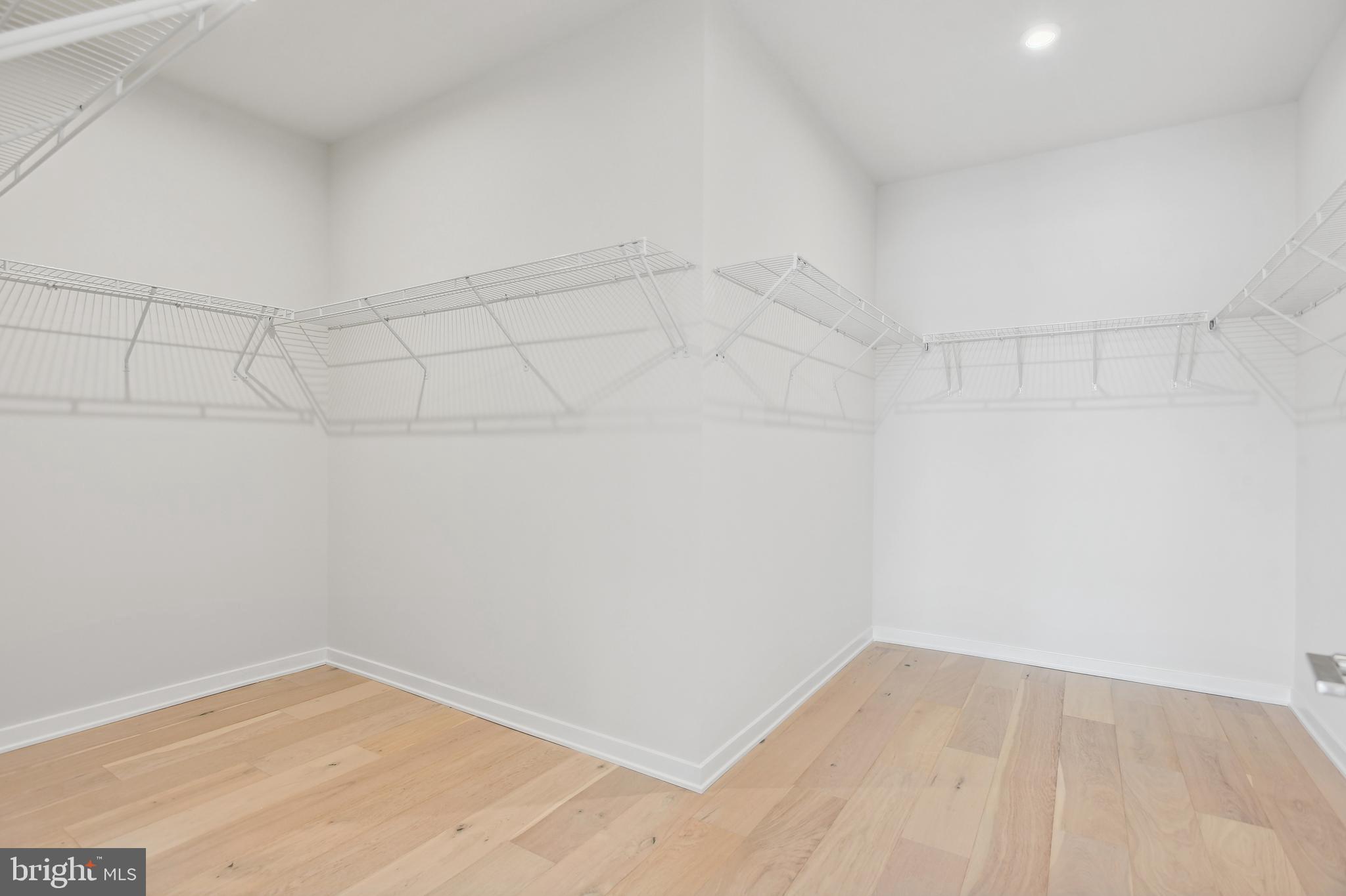 REGENCY AT BELMONT - Residential