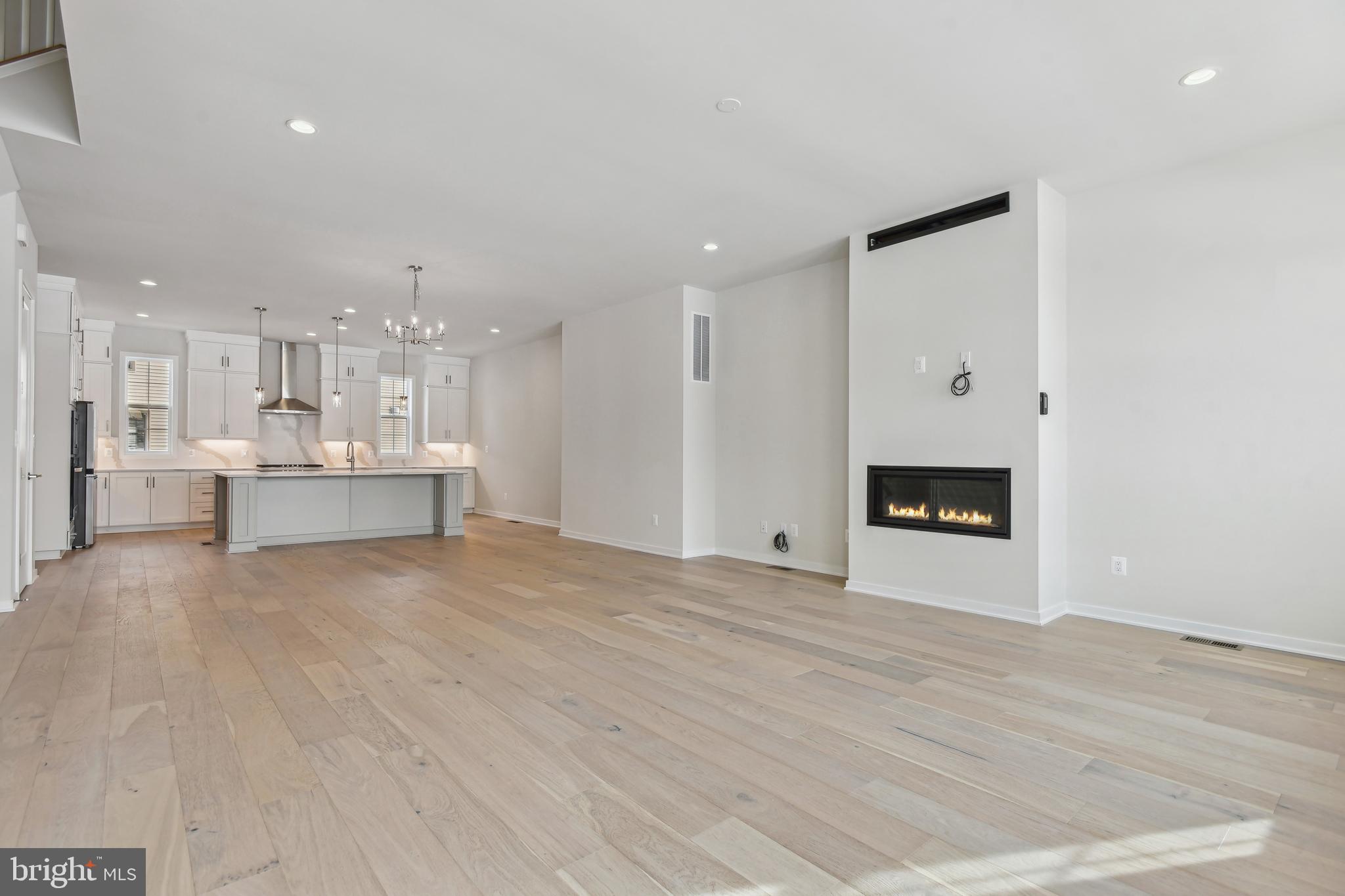 REGENCY AT BELMONT - Residential