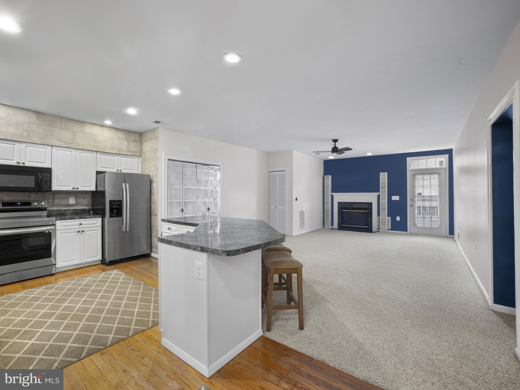 2432 LIZBEC COURT
