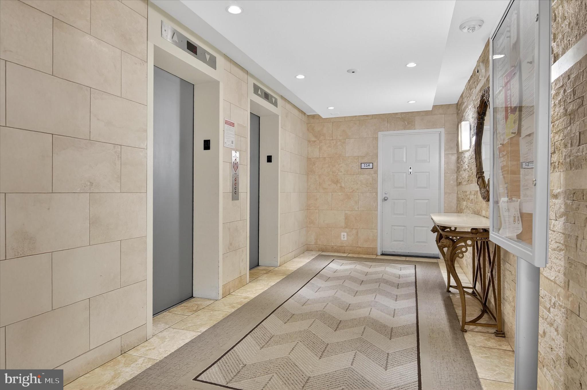 ROTONDA - Residential