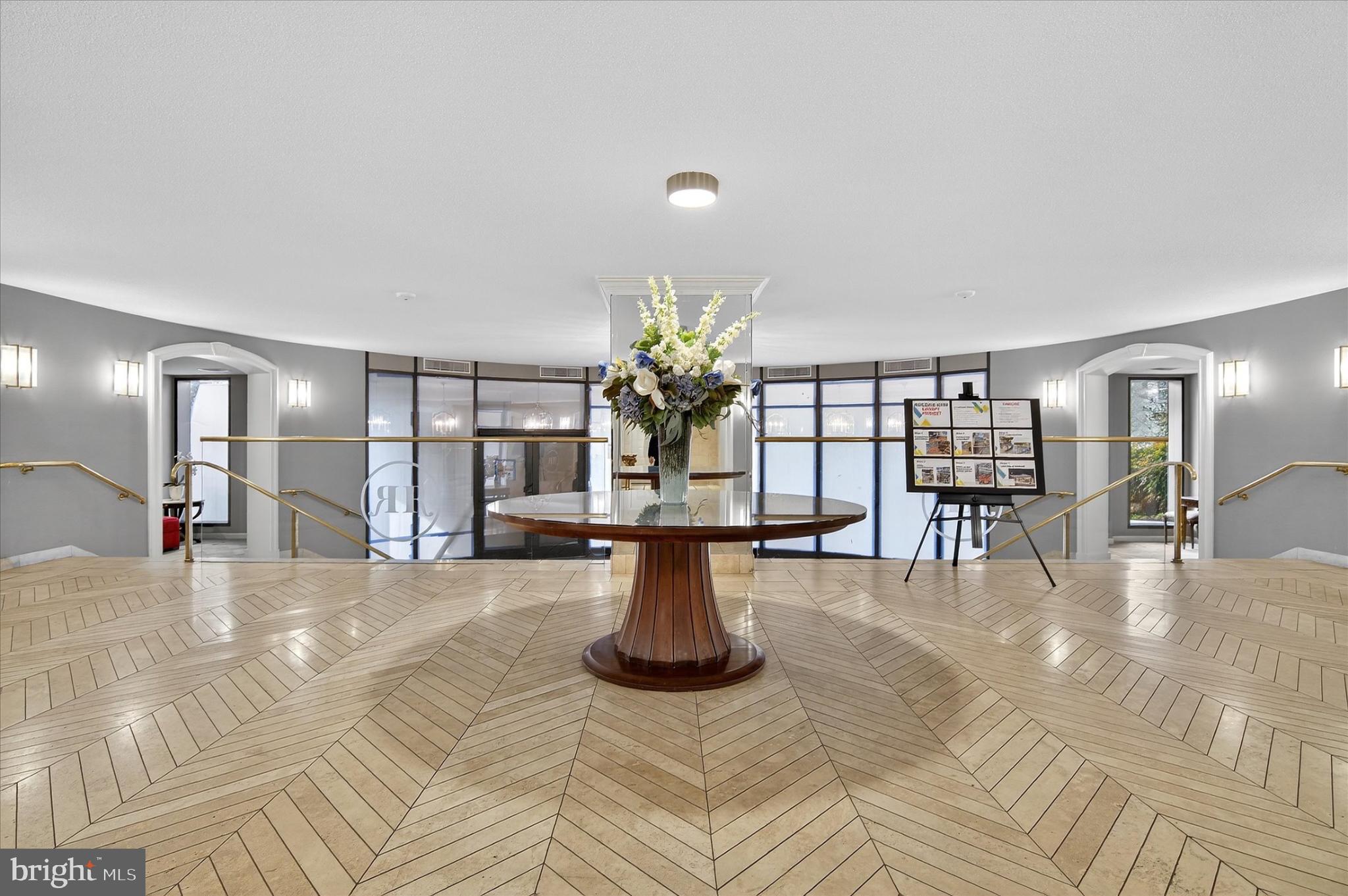 ROTONDA - Residential