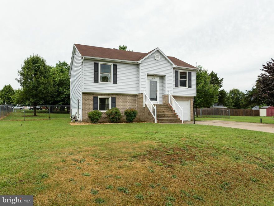 Great home with a great location!  Close to park, shopping, commuting and schools.  This well maintained home offers 3 bdrs, 2 baths, plenty of storage, fenced back yard and a garage!  Enjoy the view while relaxing on the large deck. Offering an updated HVAC and appliances this home has an open floor plan. The large great room has a vaulted ceiling and opens to the deck.  Priced to sell!