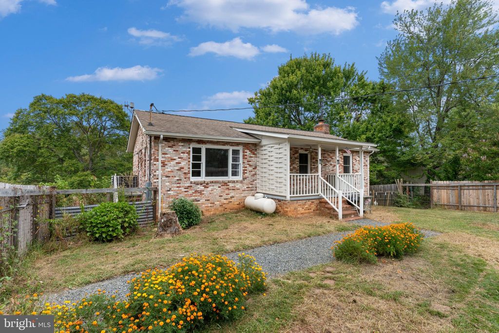 Photo of 4397 Ridge Rd, BARBOURSVILLE, VA 22923 (MLS # VAOR2012310)