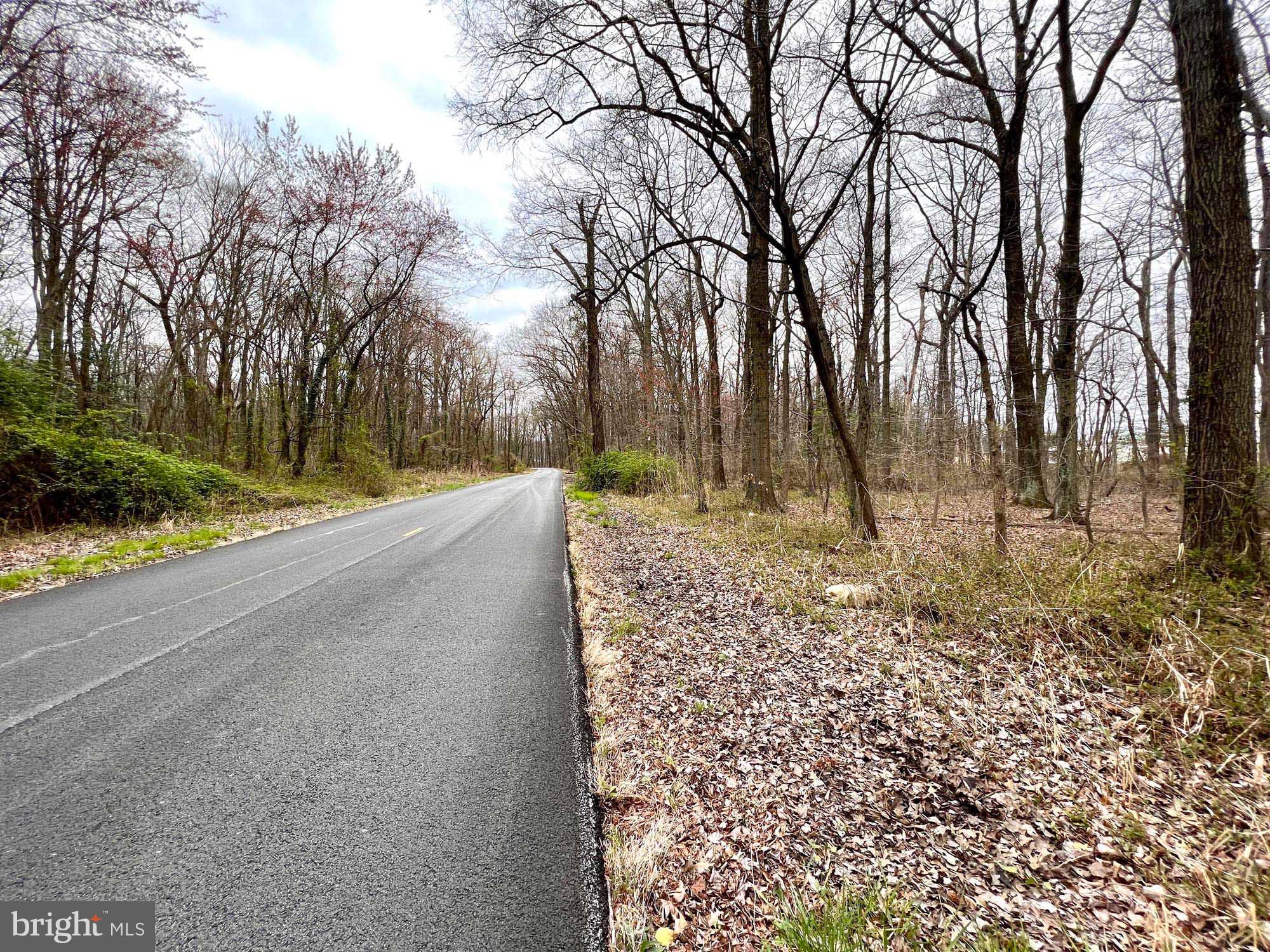 DUNDALK - Commercial Sale