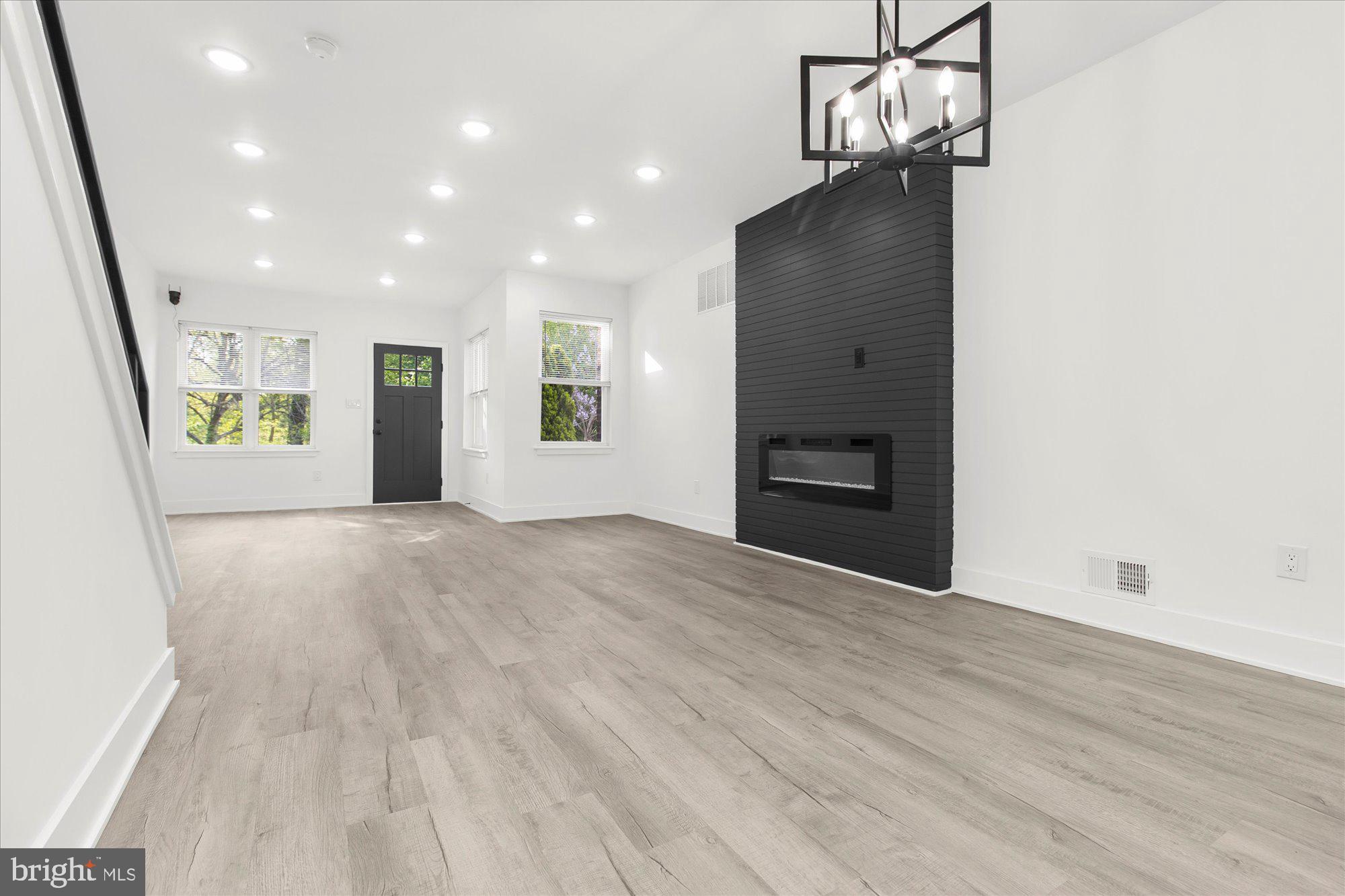 GERMANTOWN - Residential