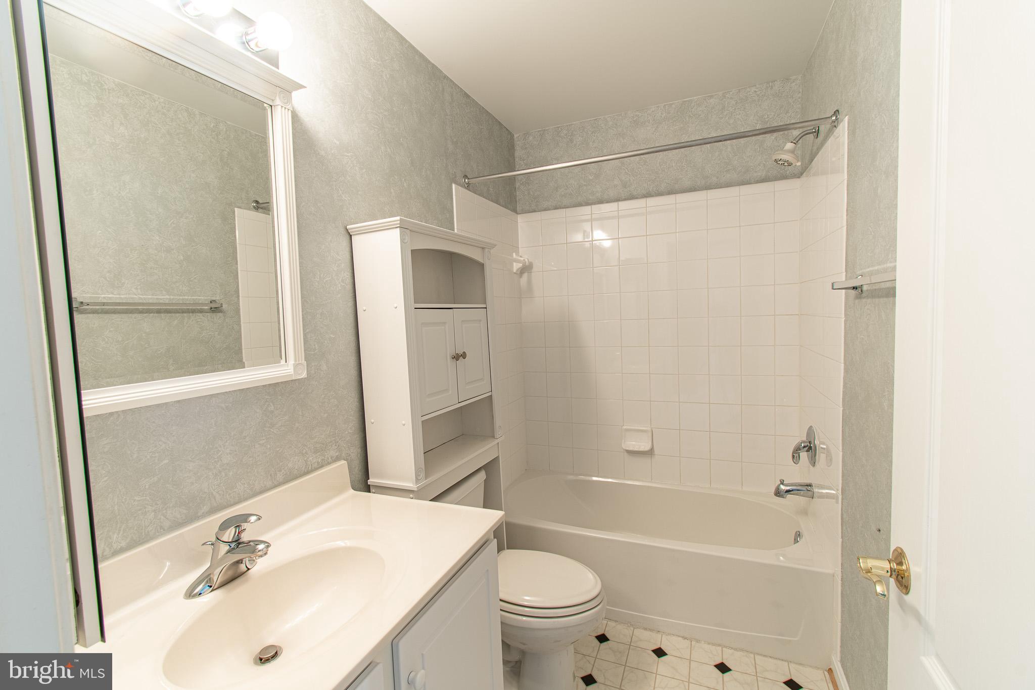 EASTON CLUB EAST - Residential