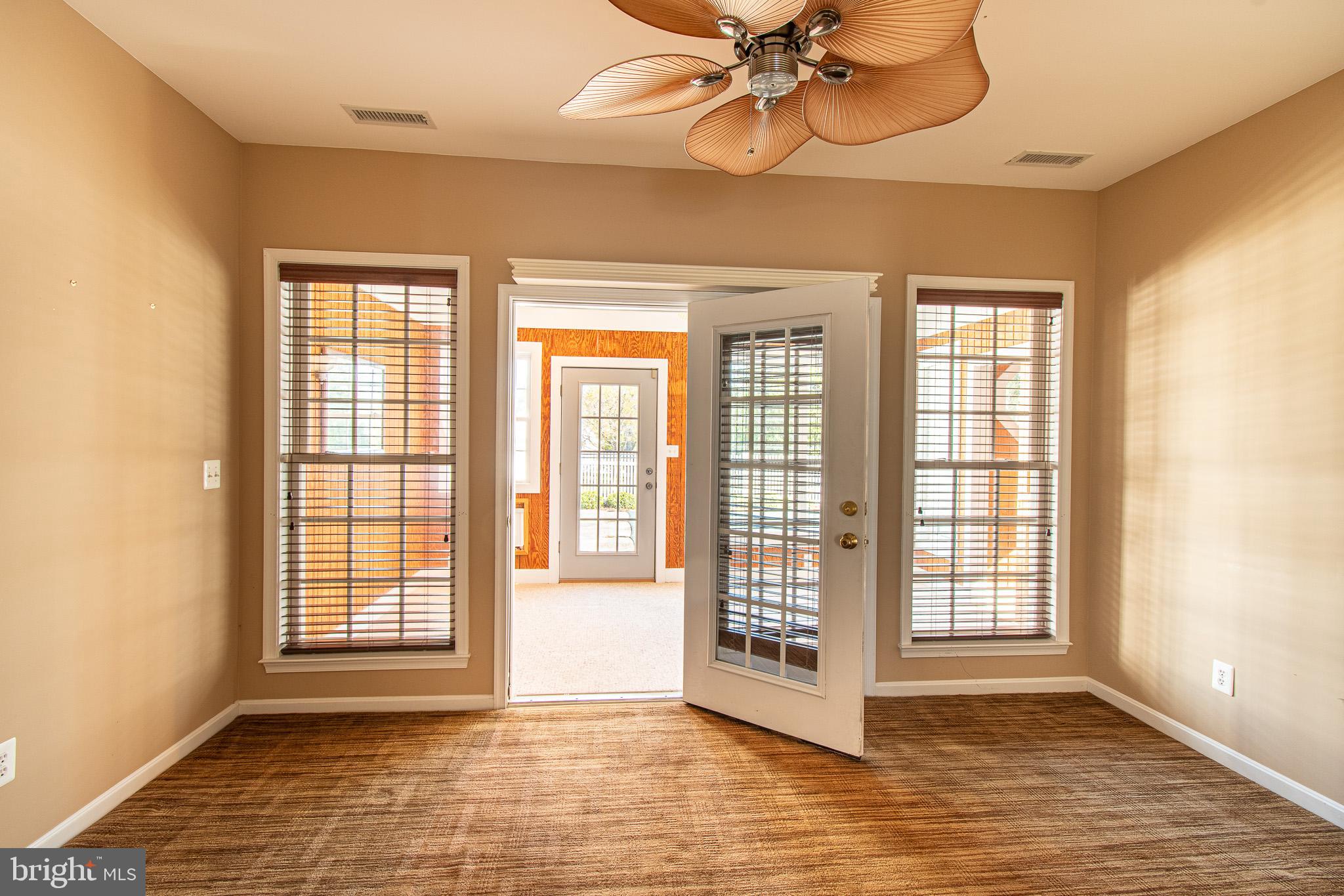 EASTON CLUB EAST - Residential