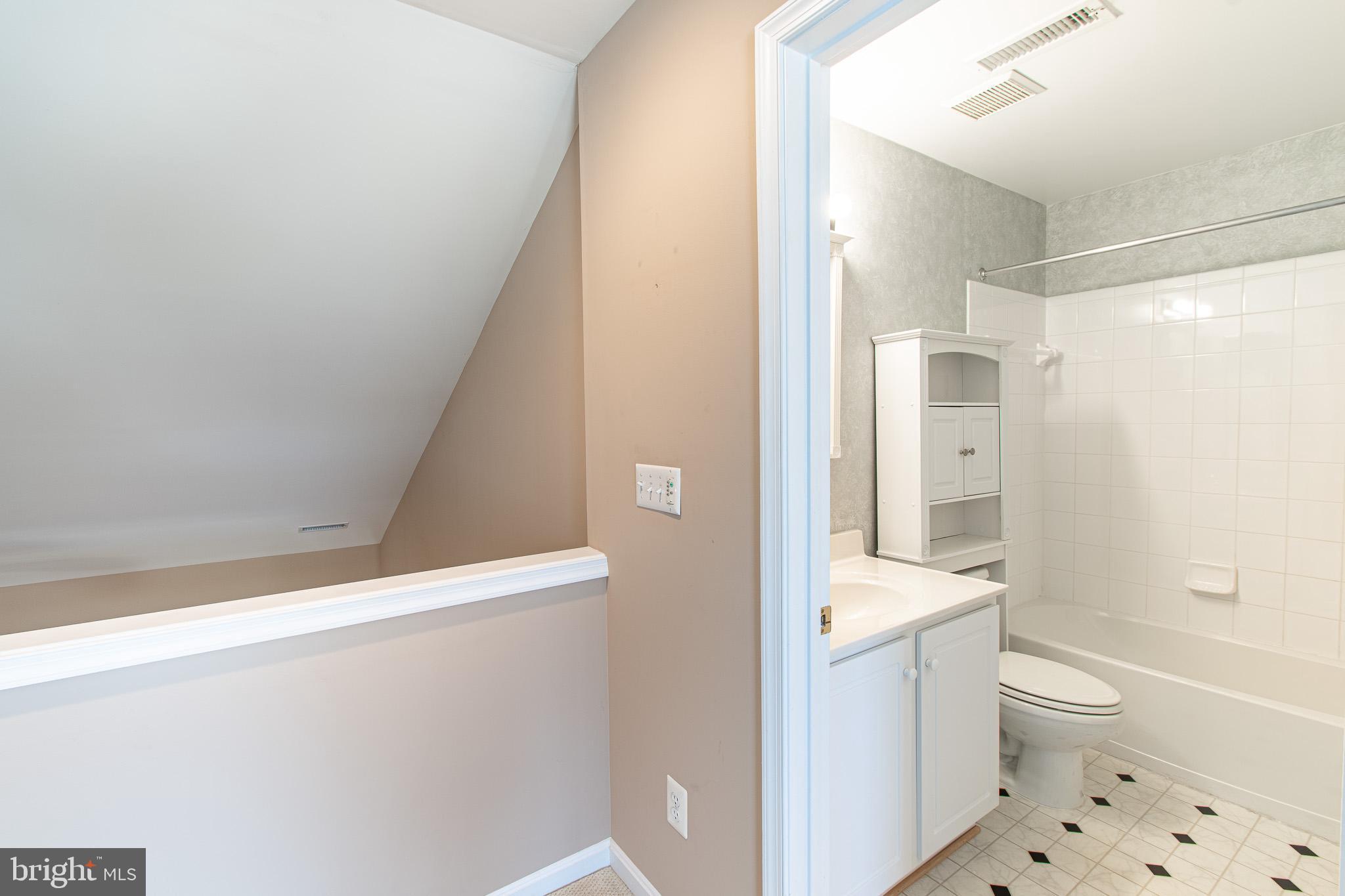 EASTON CLUB EAST - Residential