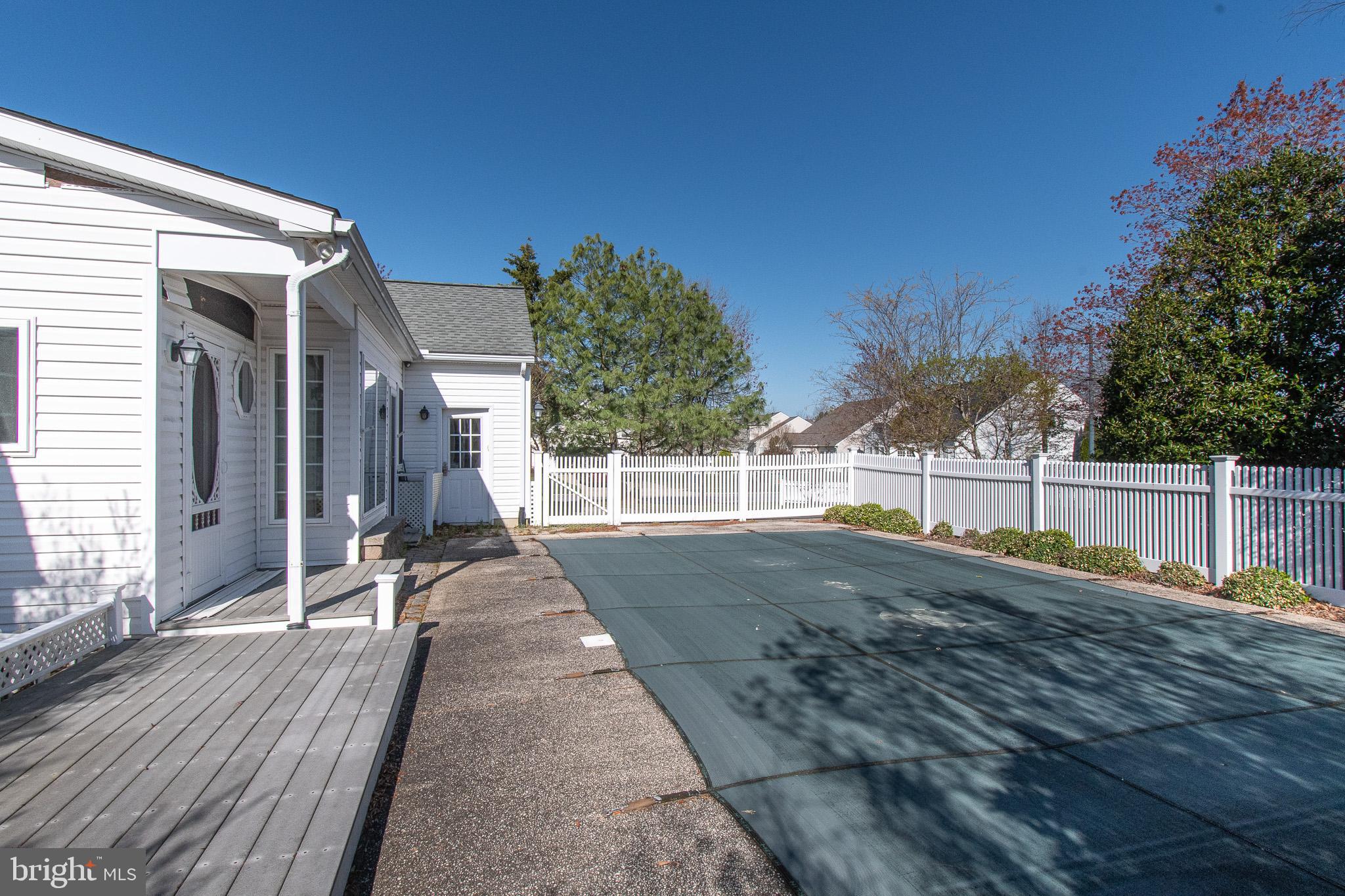 EASTON CLUB EAST - Residential