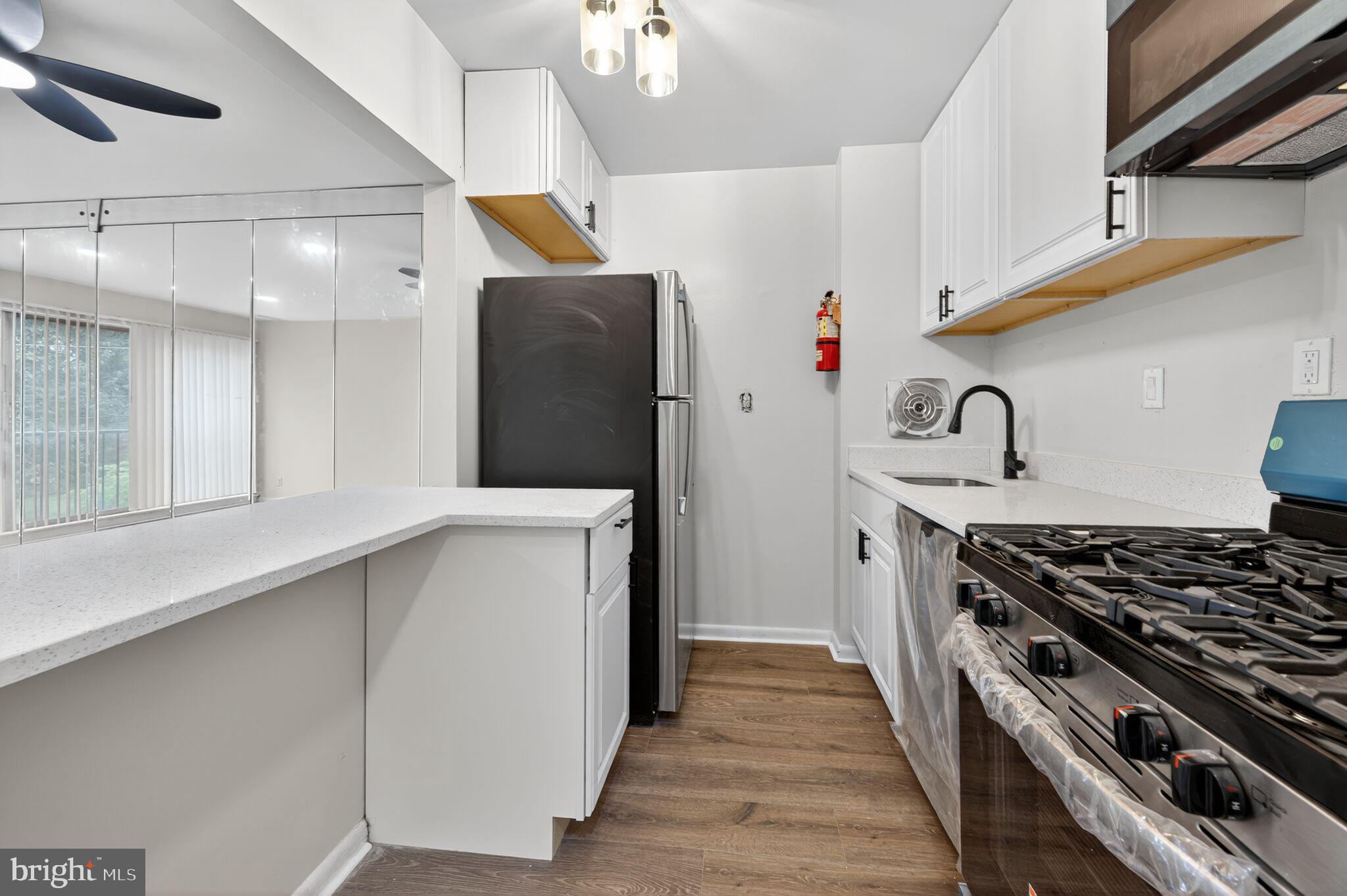 1920 NAYLOR ROAD SE 208