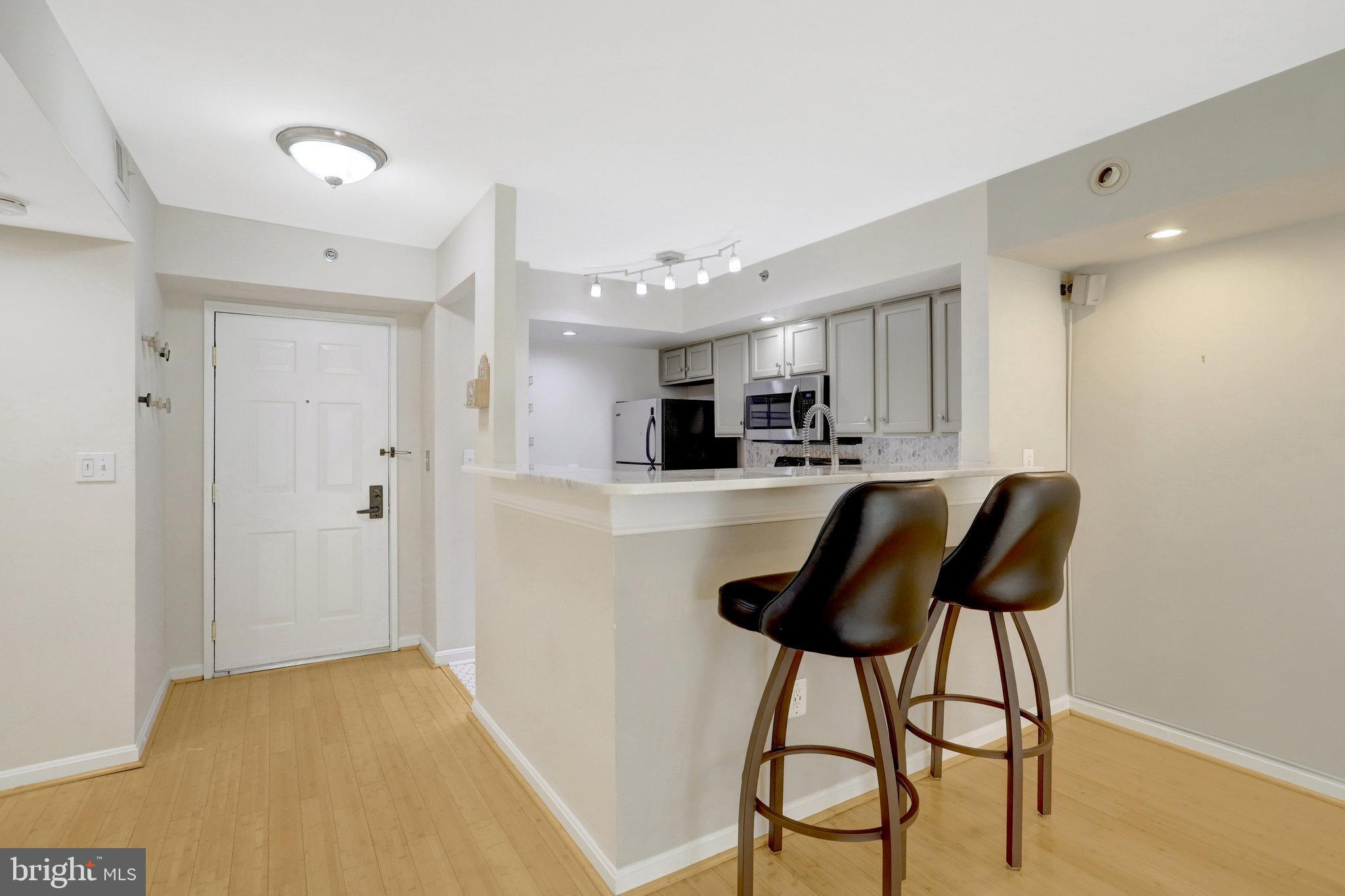 1001 N VERMONT STREET 705