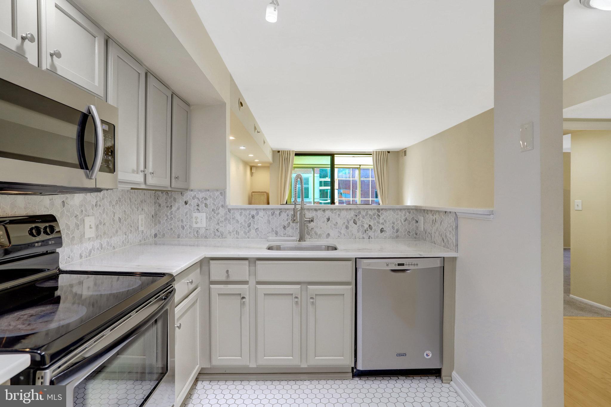 1001 N VERMONT STREET 705