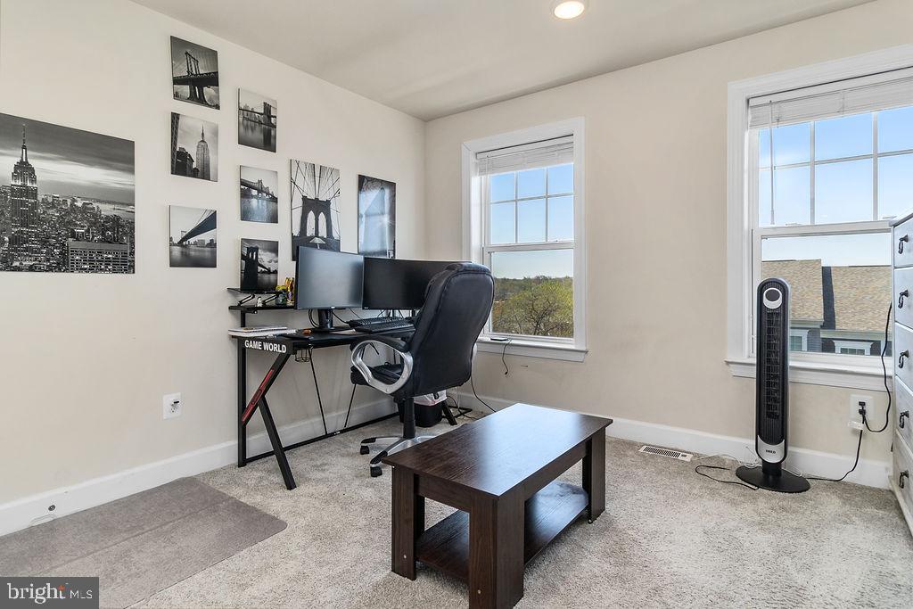 METRO POINTE - Residential Lease