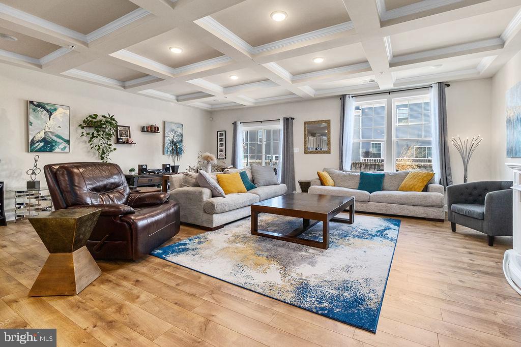 METRO POINTE - Residential Lease