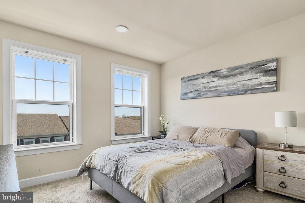 METRO POINTE - Residential Lease