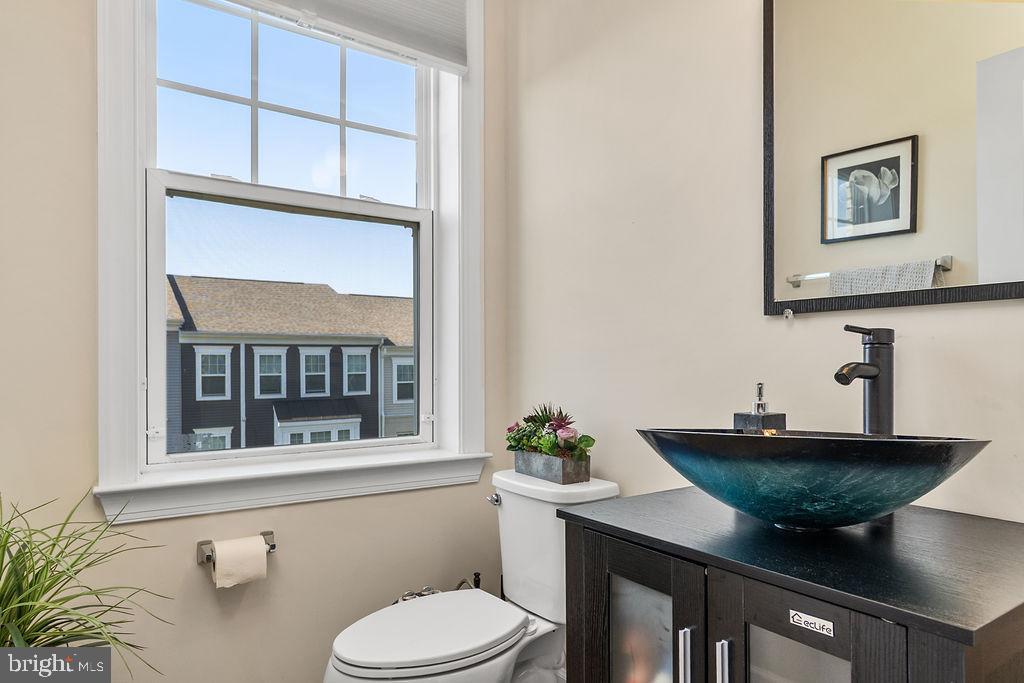 METRO POINTE - Residential Lease