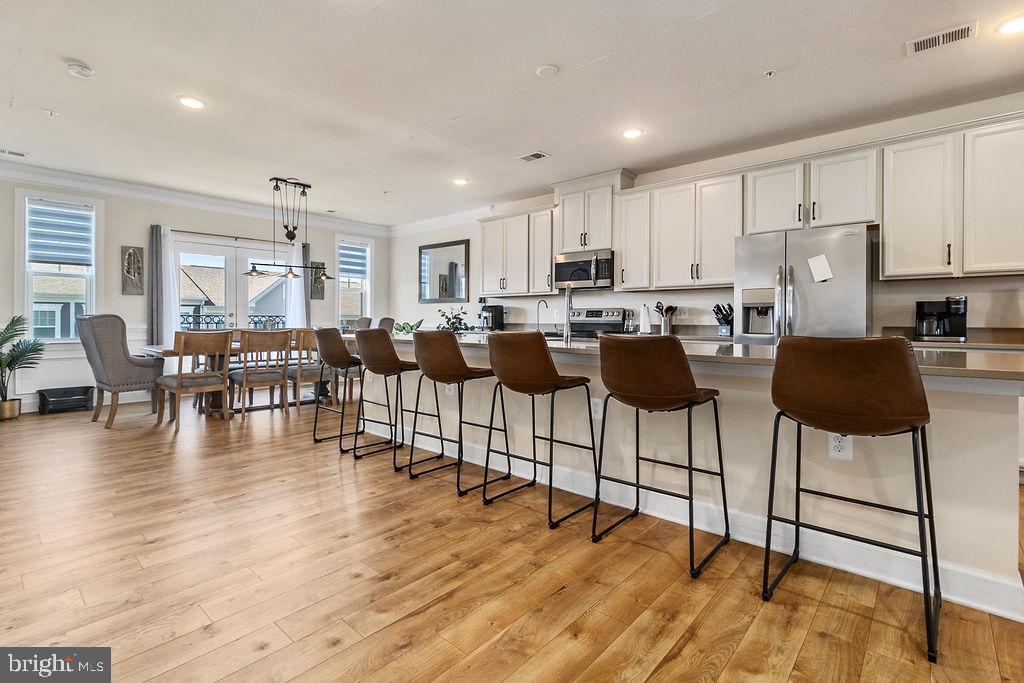 METRO POINTE - Residential Lease