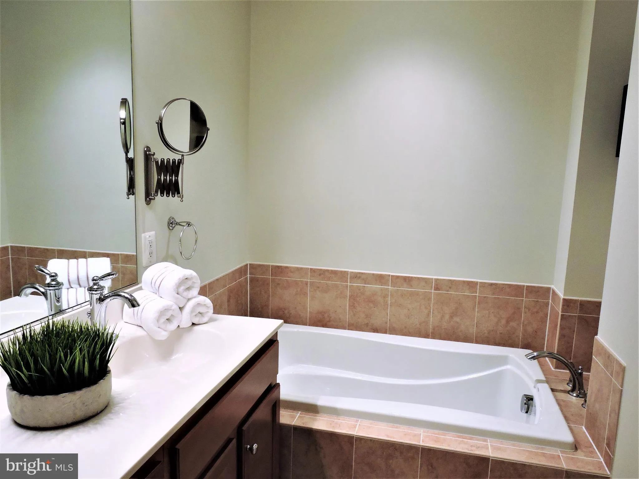 Brambleton, Virginia 20148, United States, 3 Bedrooms Bedrooms, ,4 BathroomsBathrooms,Residential,Coming Soon,90588